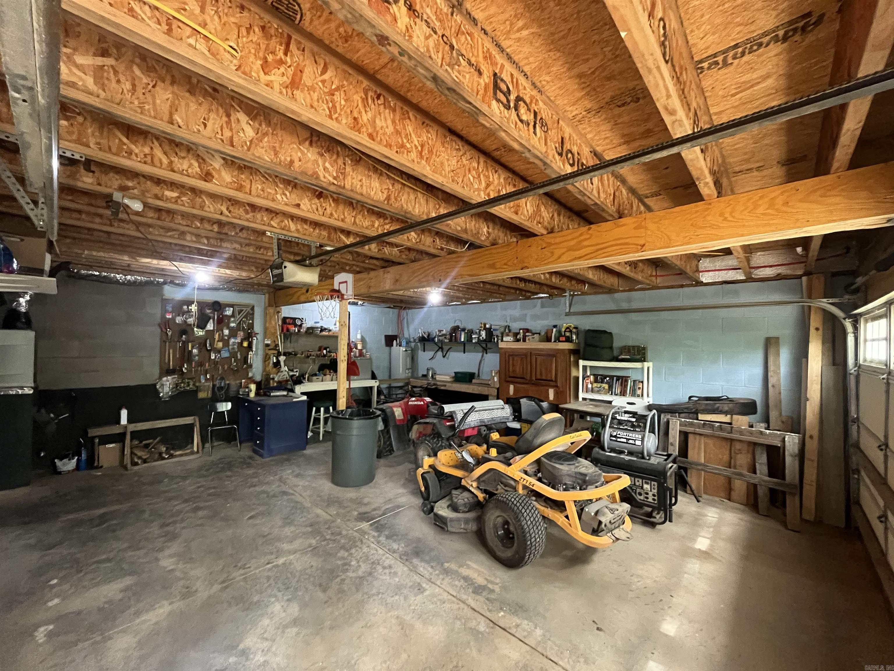 286 Pr 1597 Property Photo 33