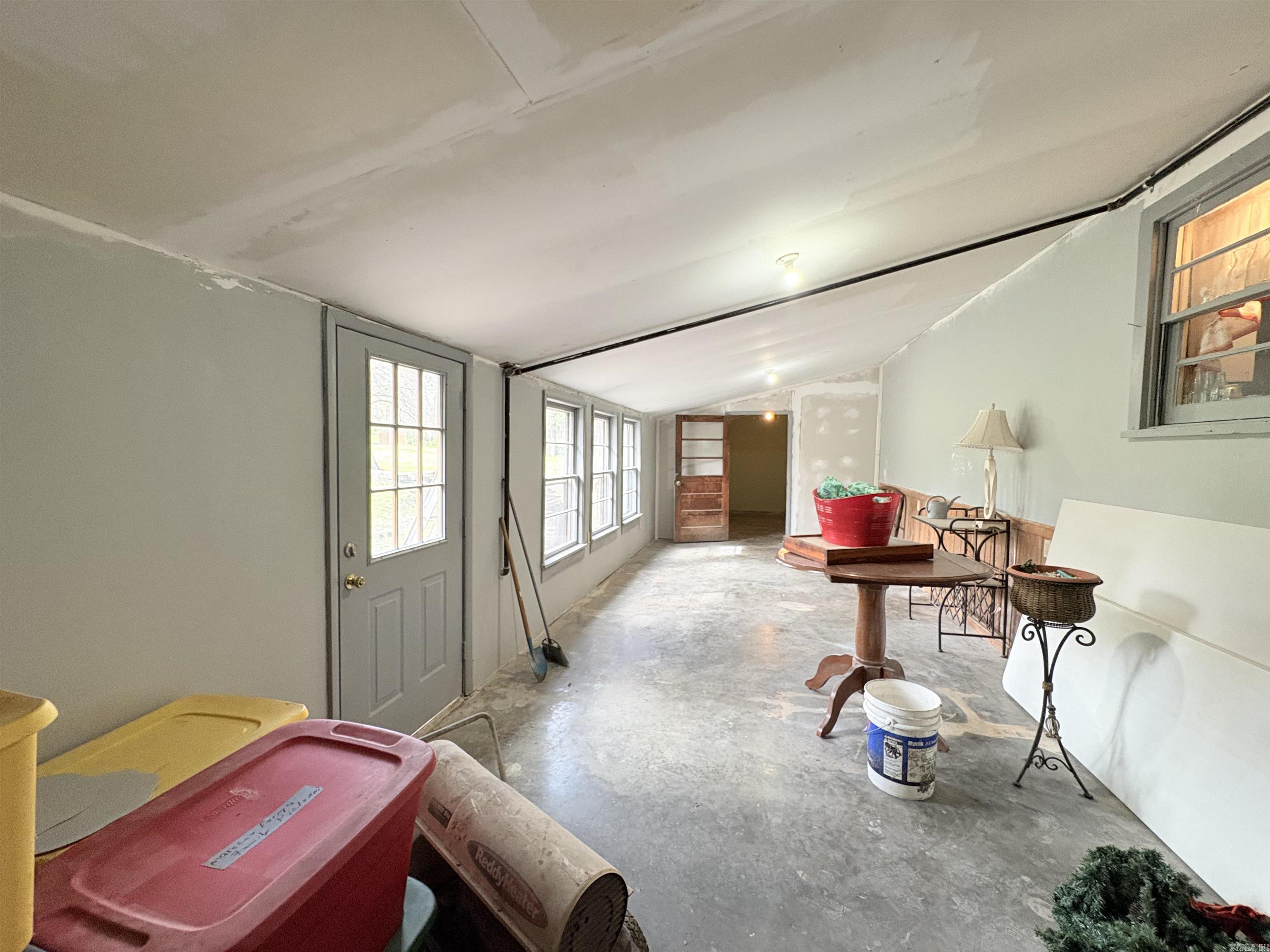 616 N 2nd Avenue Property Photo 23