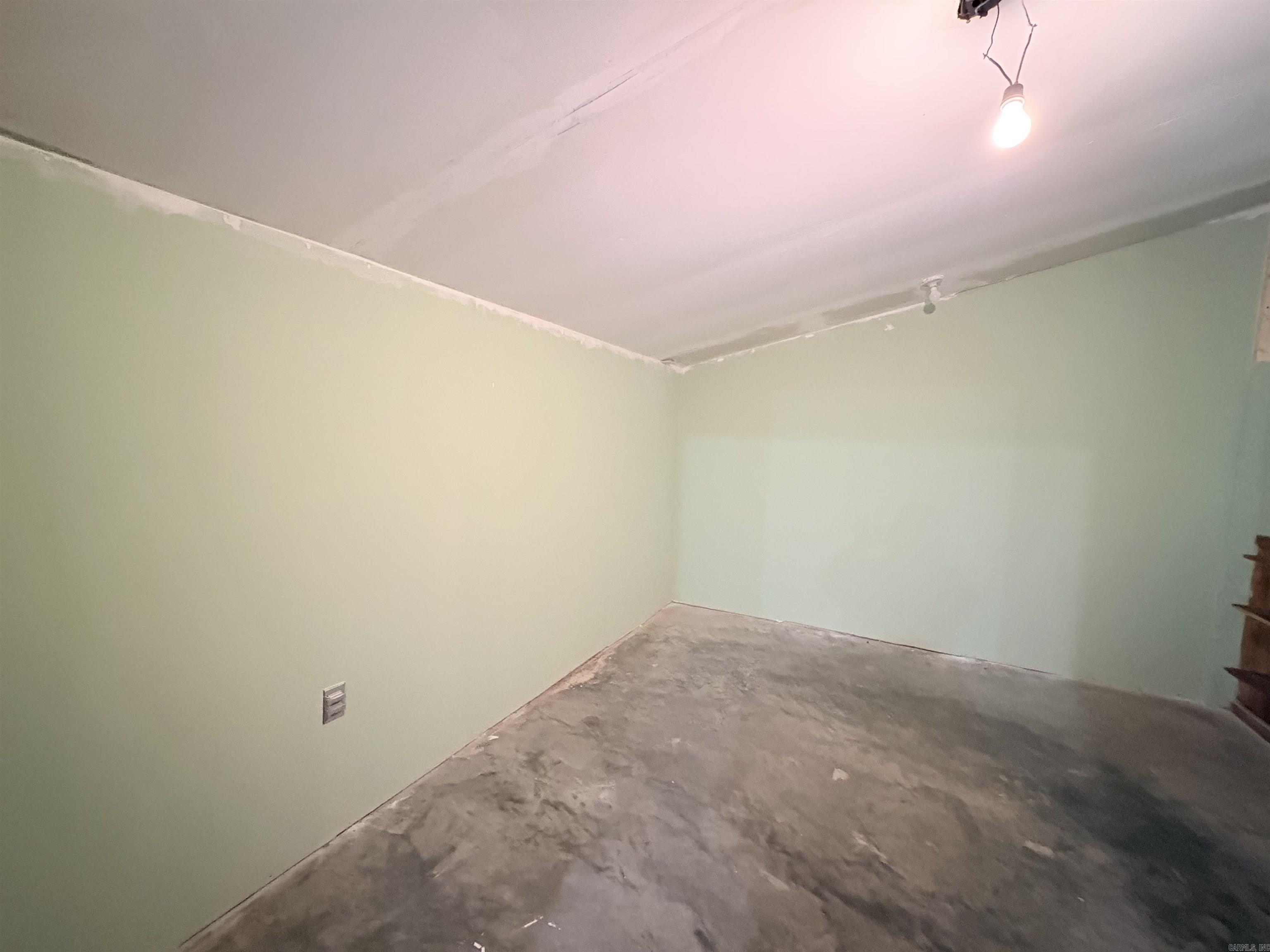 616 N 2nd Avenue Property Photo 24