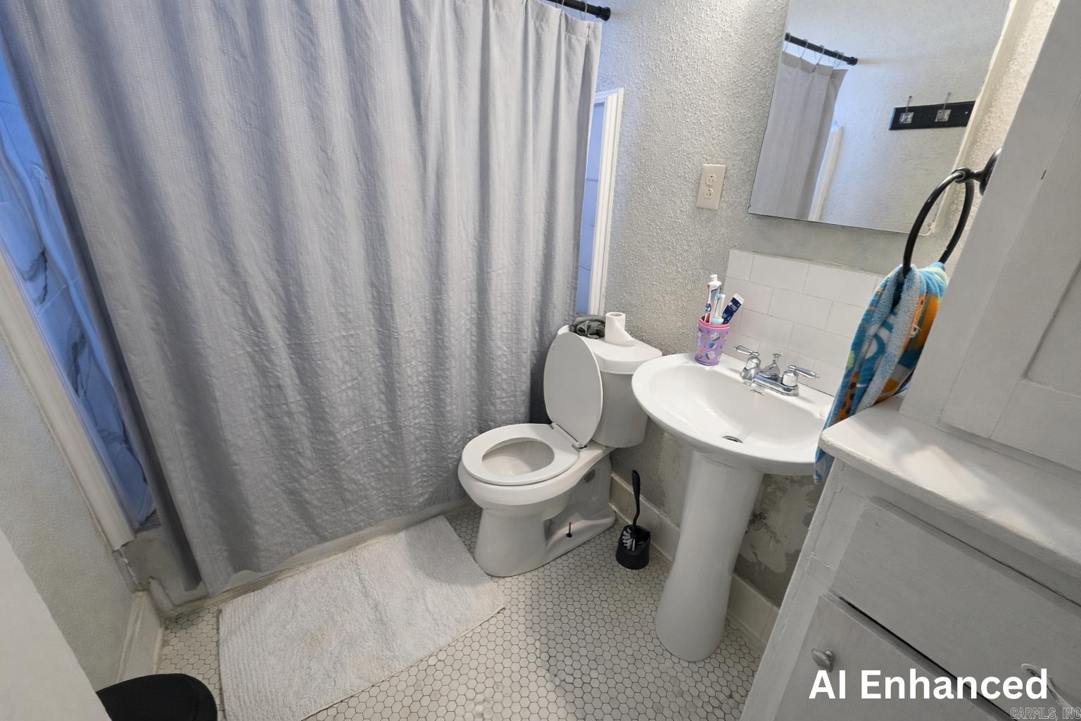 2112 W 19th St Property Photo 13
