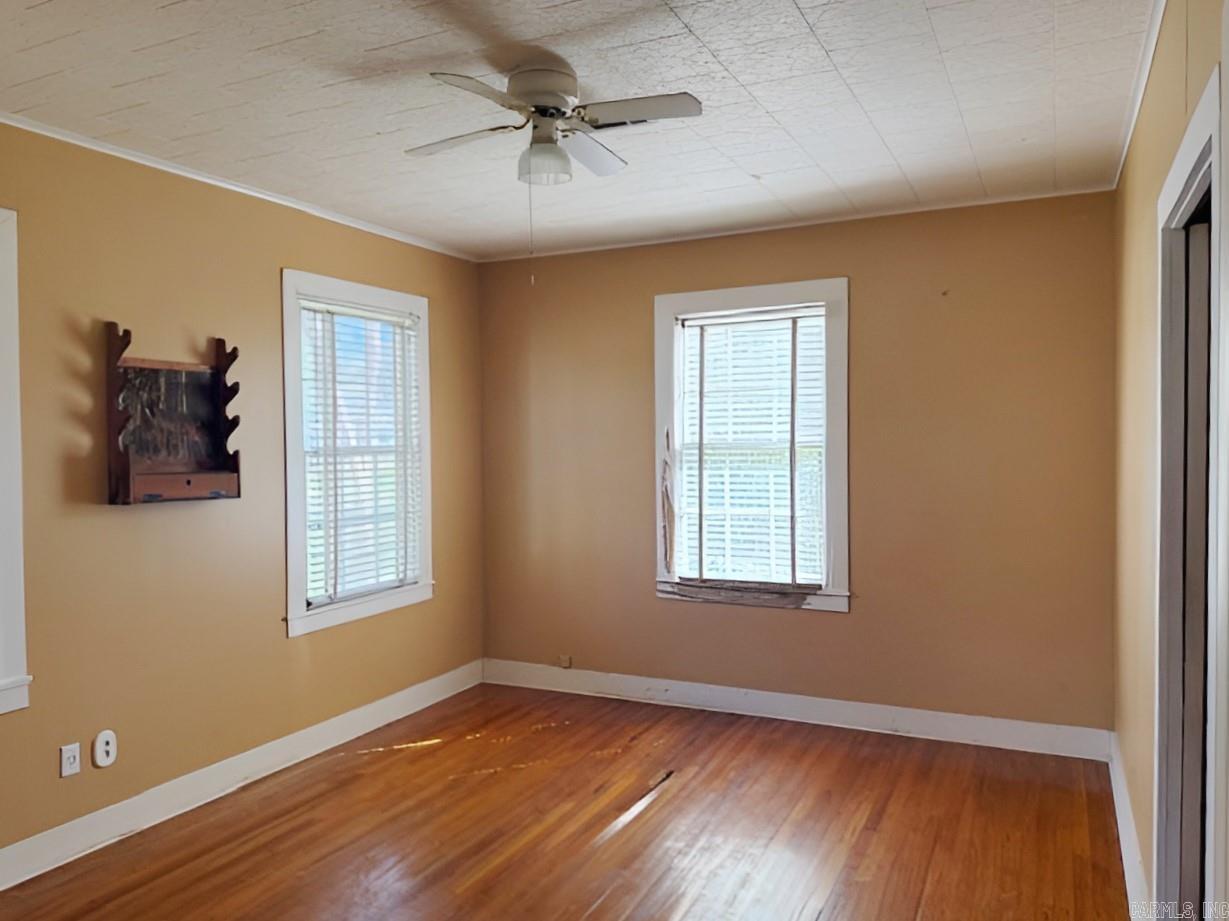 802 Elm Street Property Photo 10