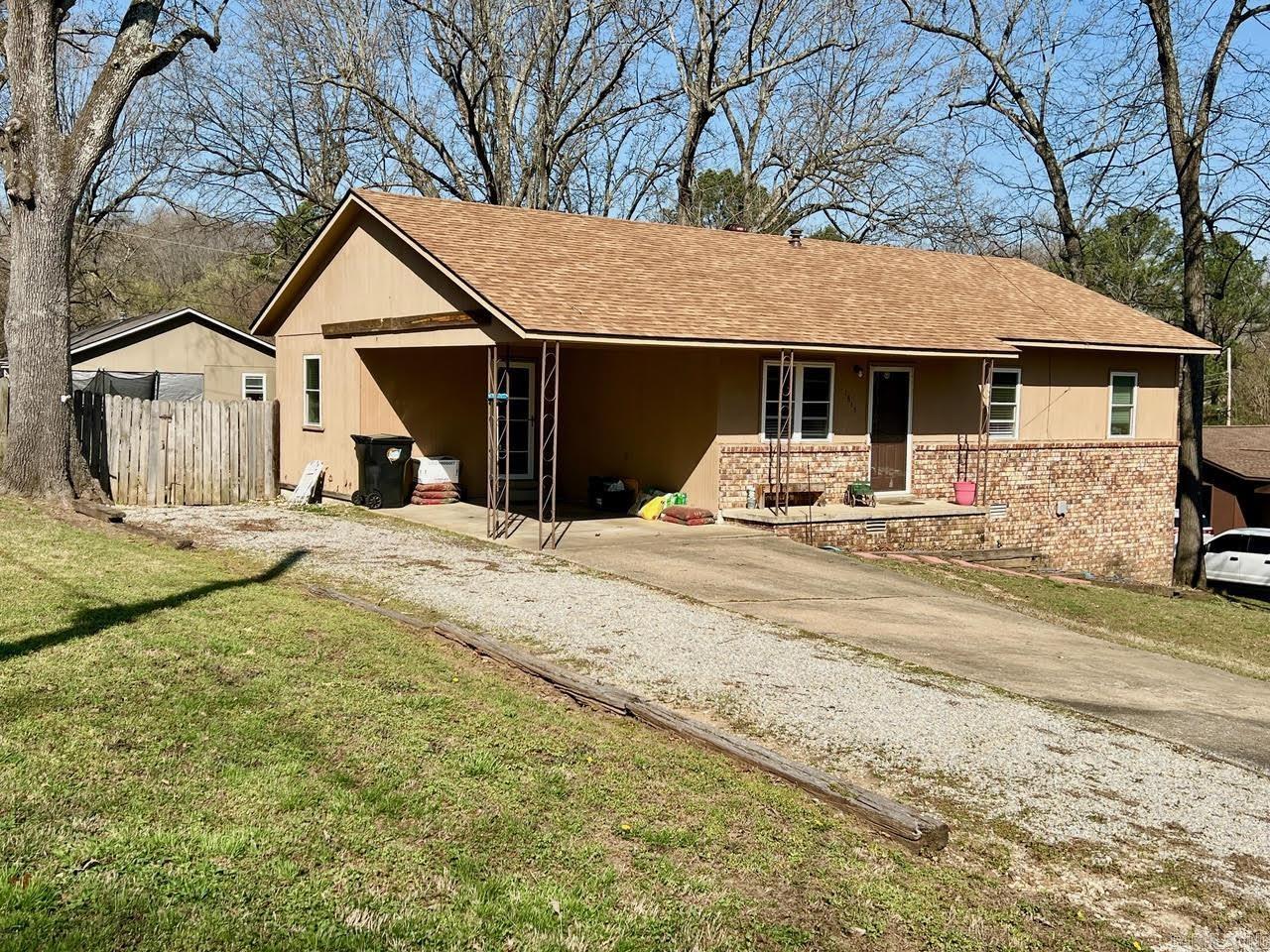 1815 N Bryant Street Property Photo 6