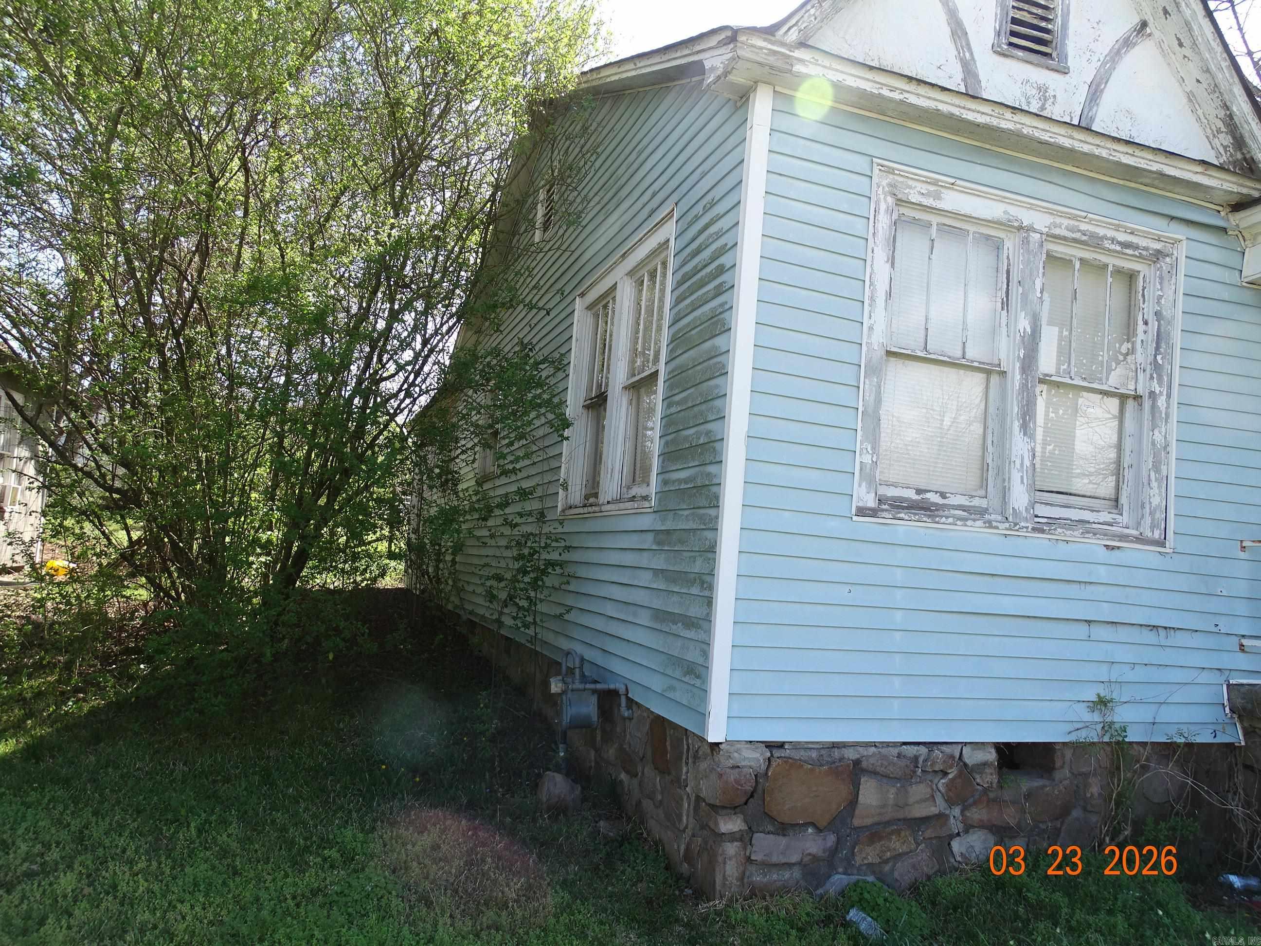 1815 Thayer Street Property Photo 2