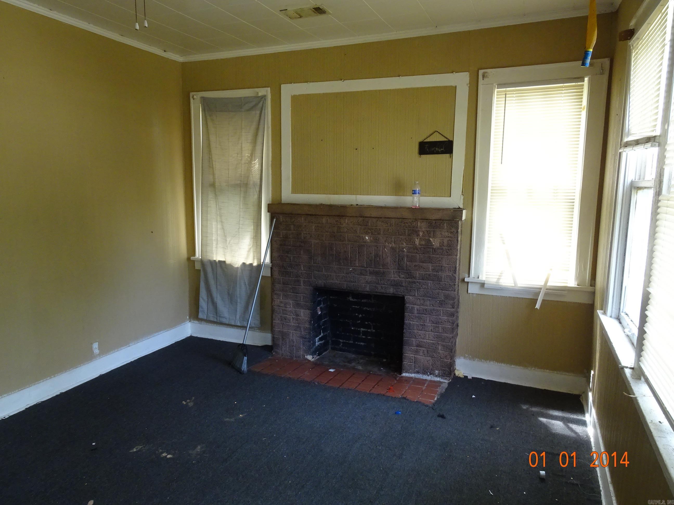 1815 Thayer Street Property Photo 5