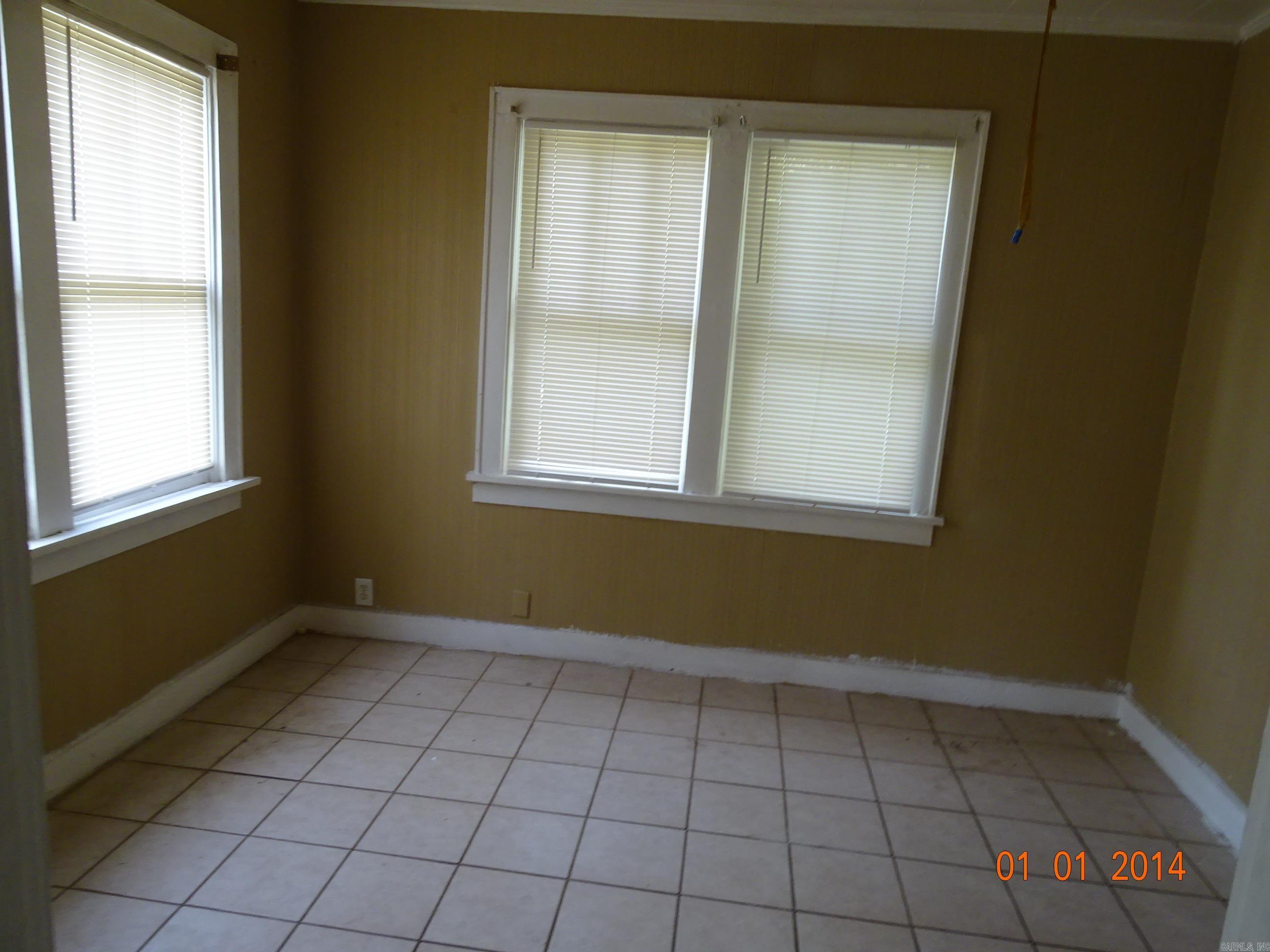 1815 Thayer Street Property Photo 6