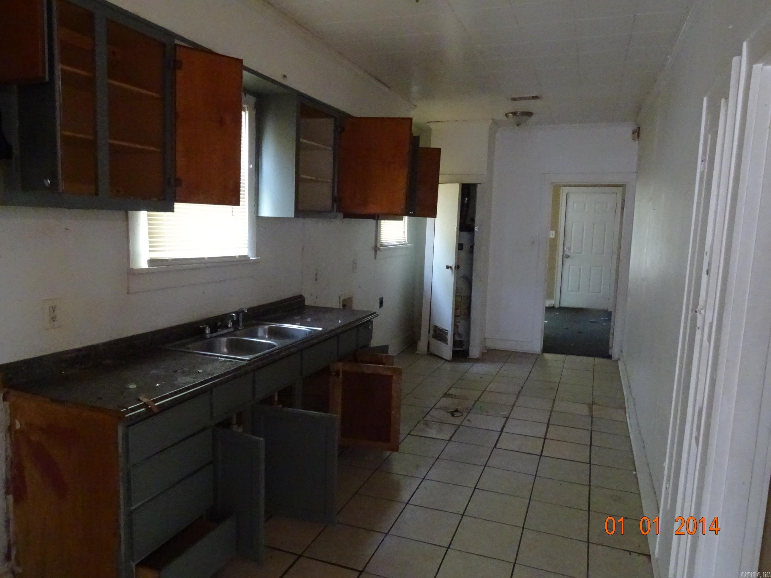 1815 Thayer Street Property Photo 7