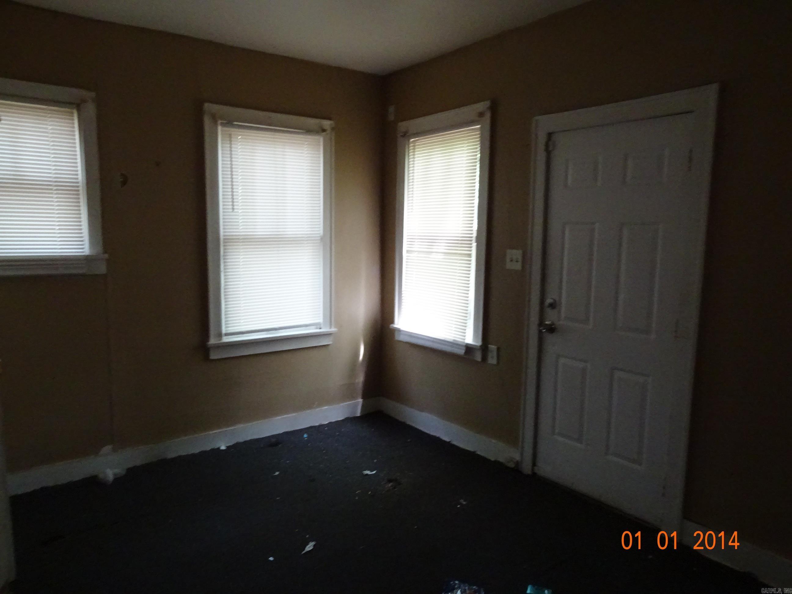 1815 Thayer Street Property Photo 9