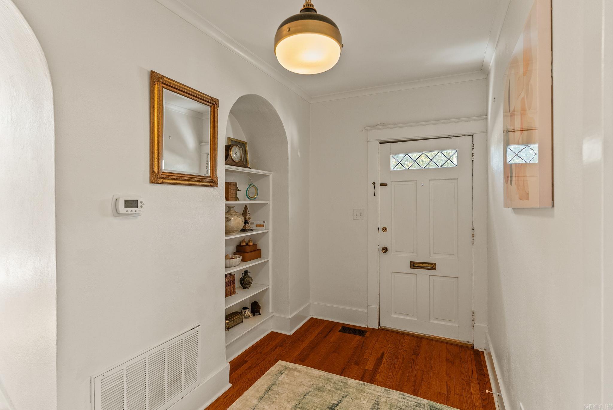 203 Midland Street Property Photo 8