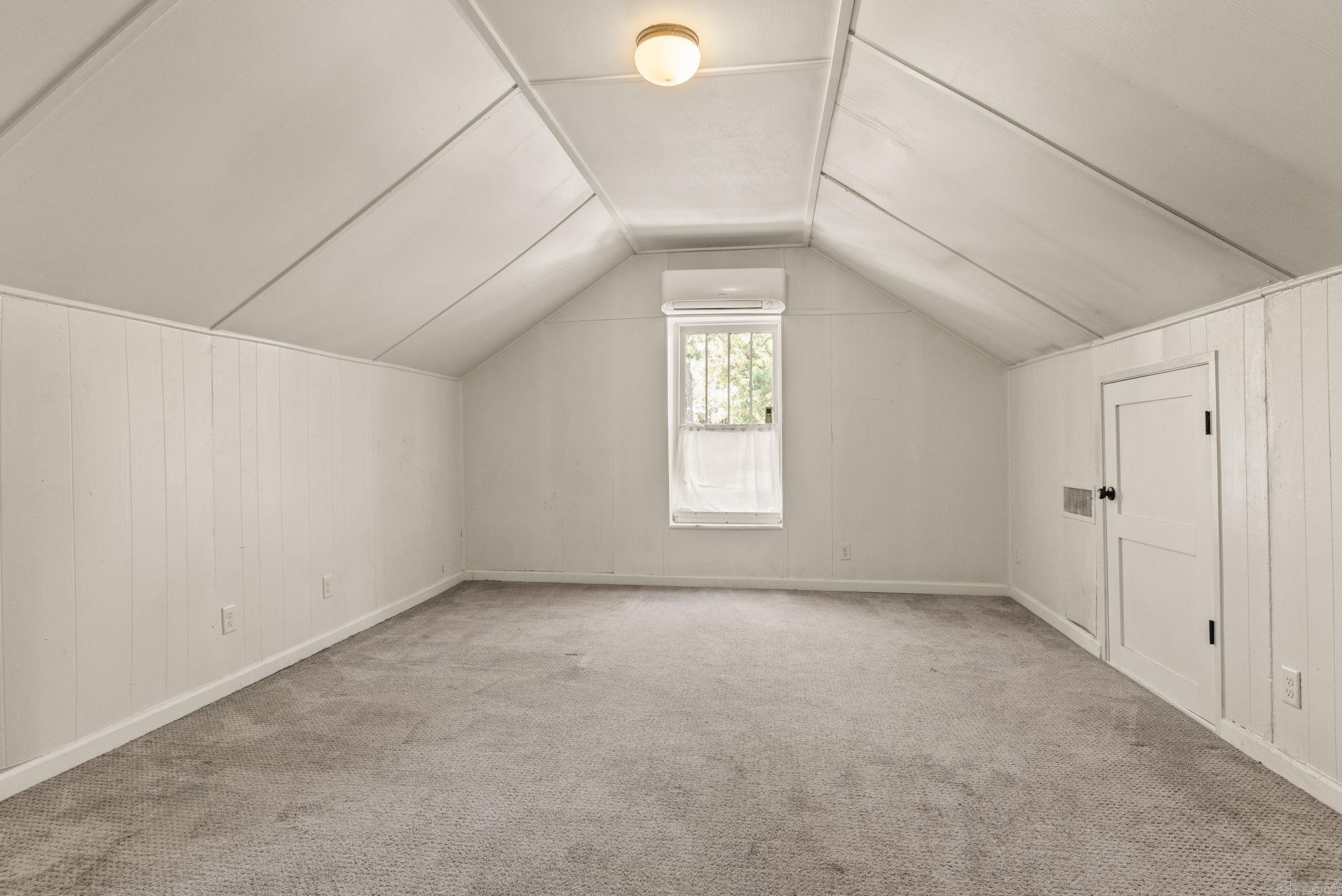 203 Midland Street Property Photo 41