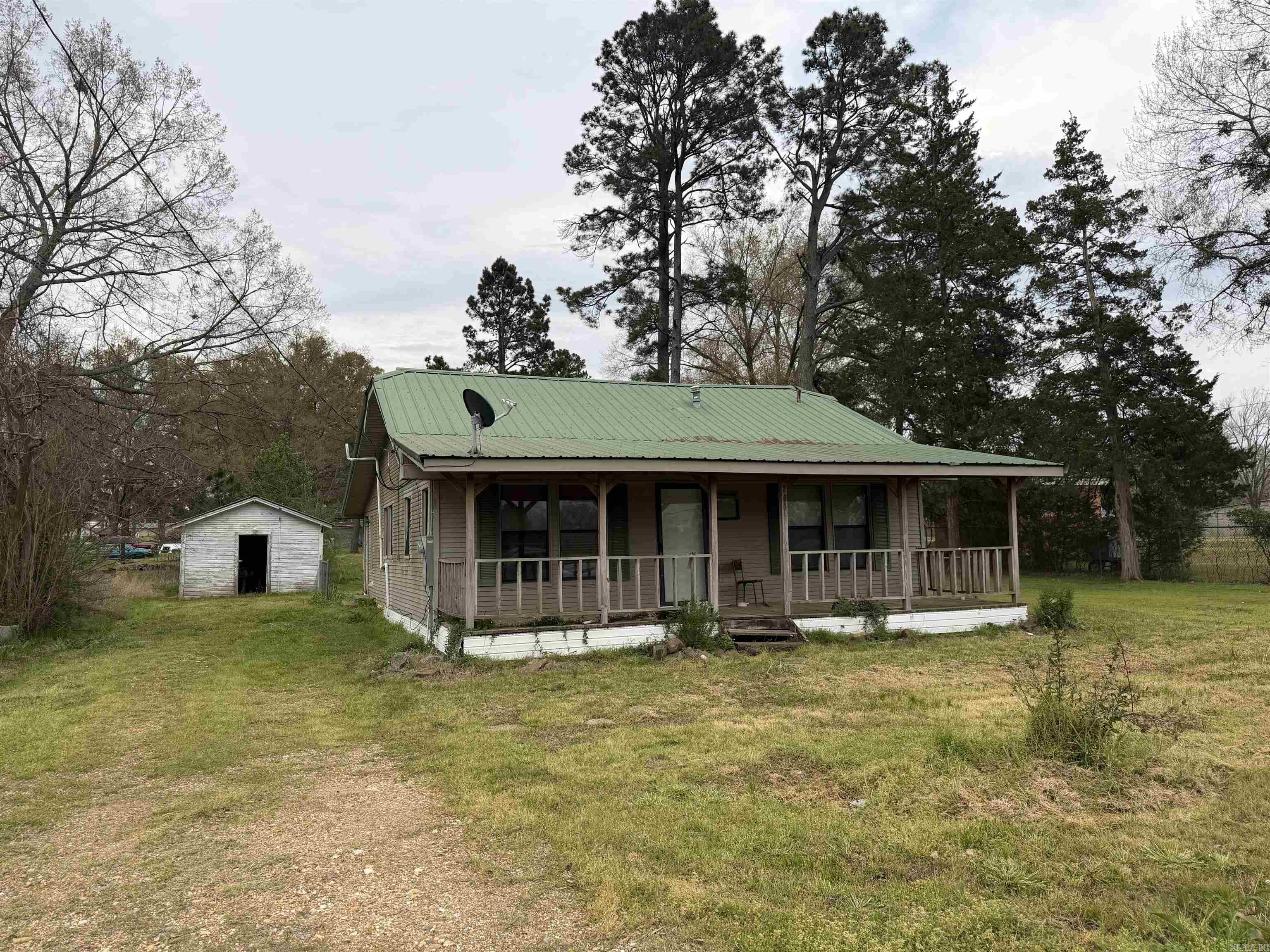 206 E First St Property Photo 1
