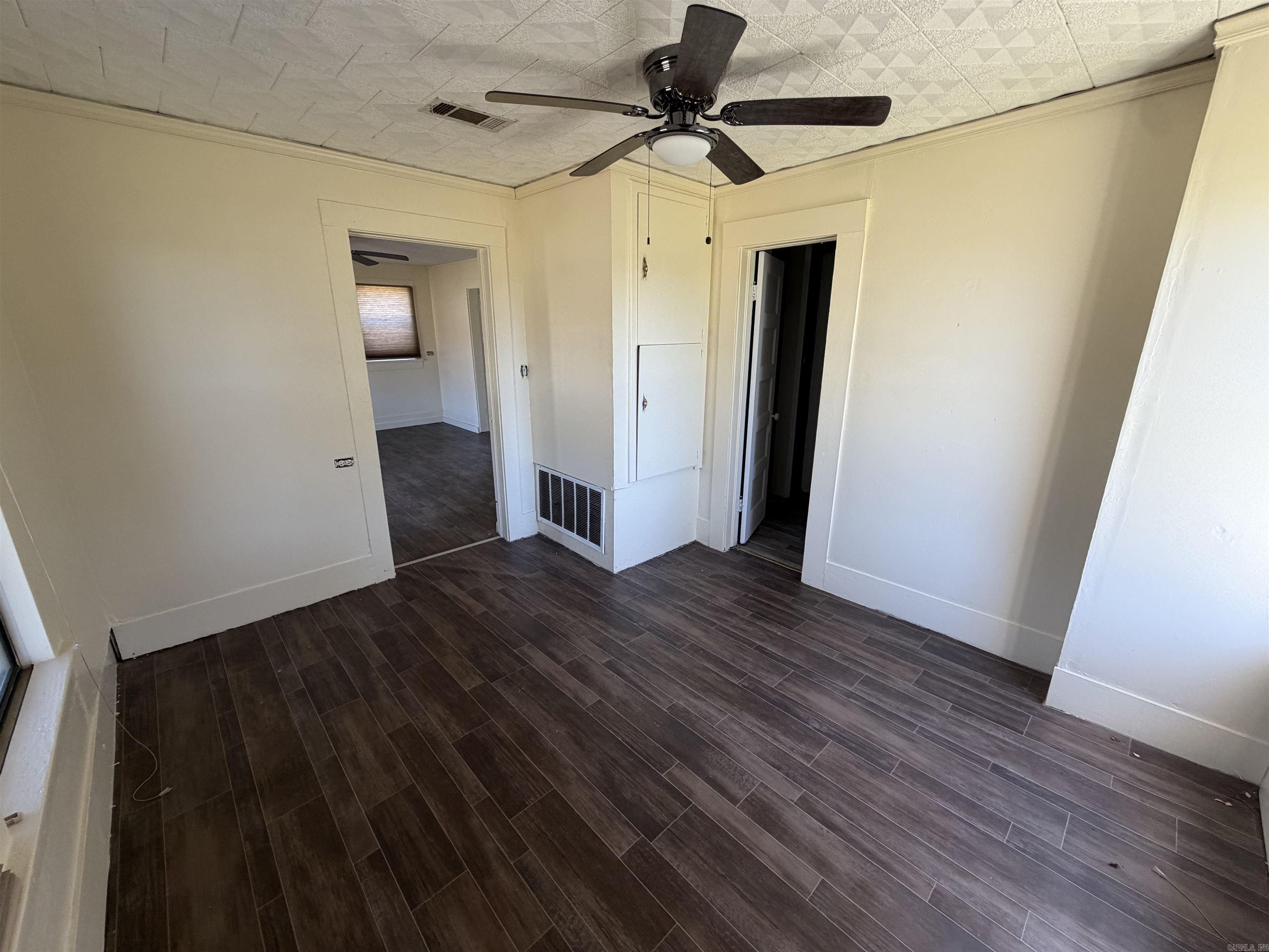 206 E First St Property Photo 14