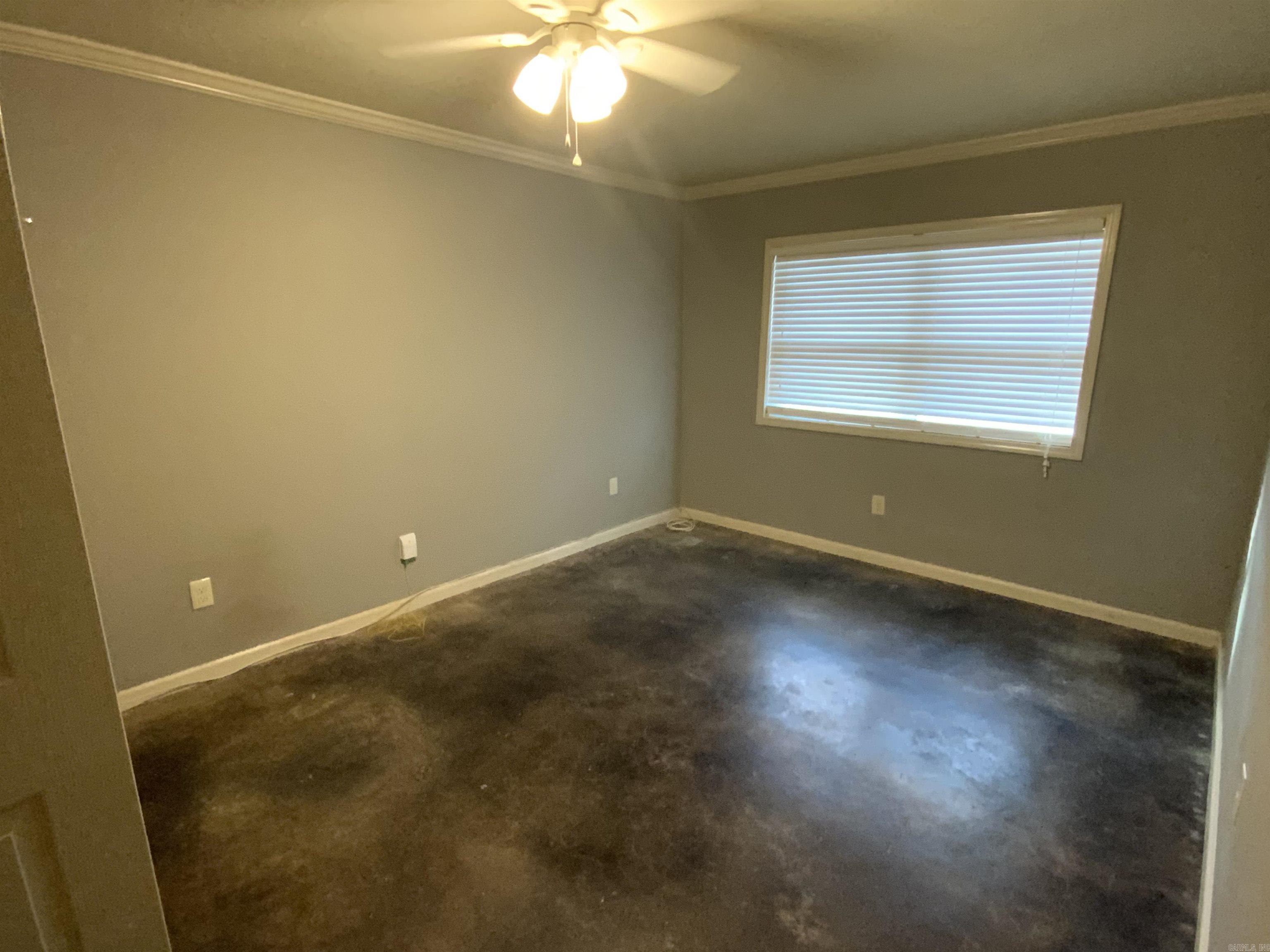 3006 Riverside Dr. Property Photo 13