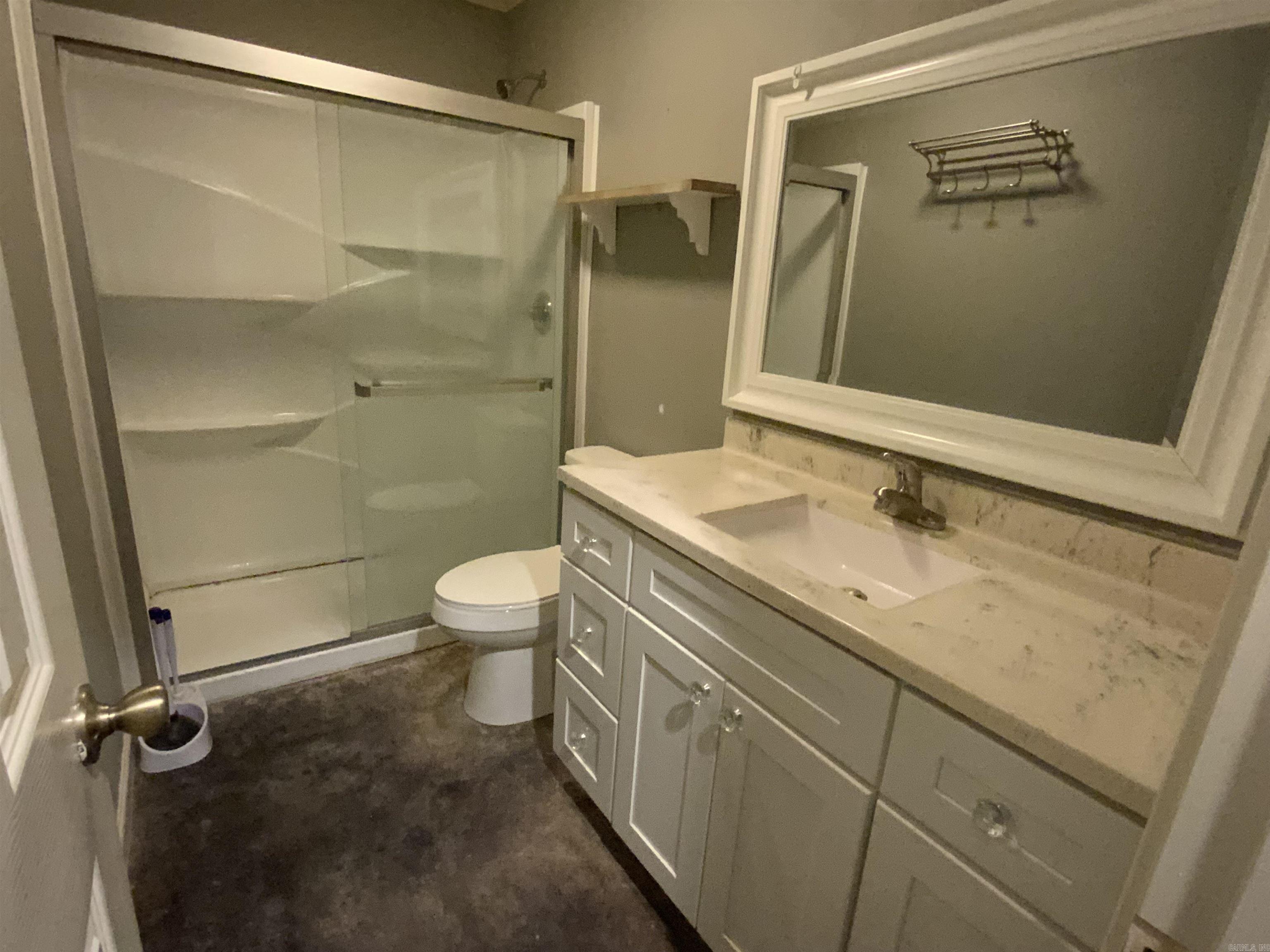 3006 Riverside Dr. Property Photo 16