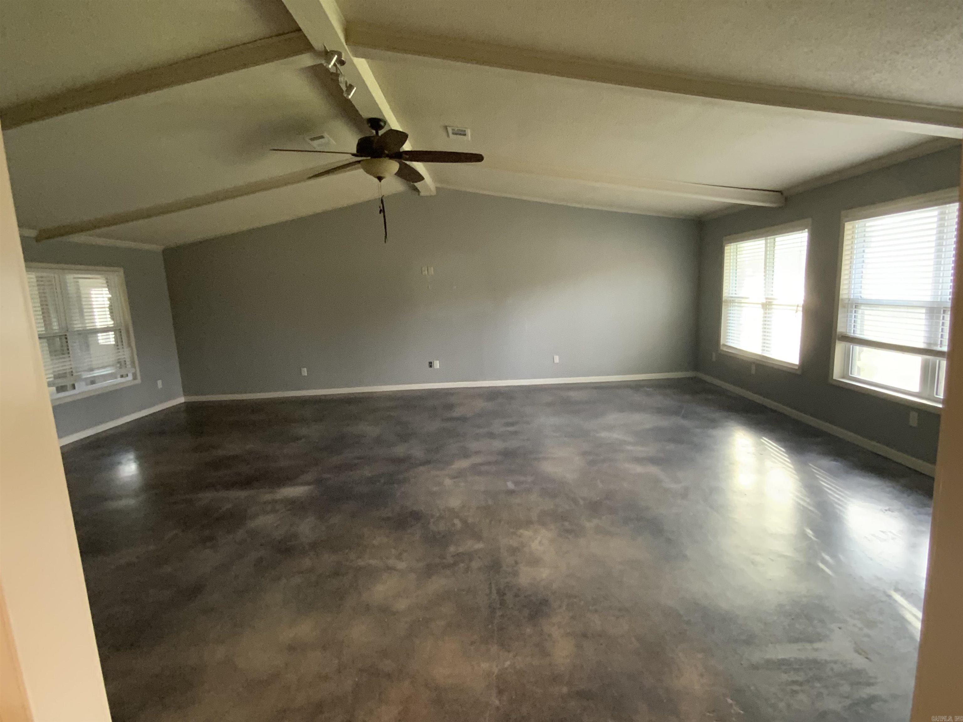 3006 Riverside Dr. Property Photo 22