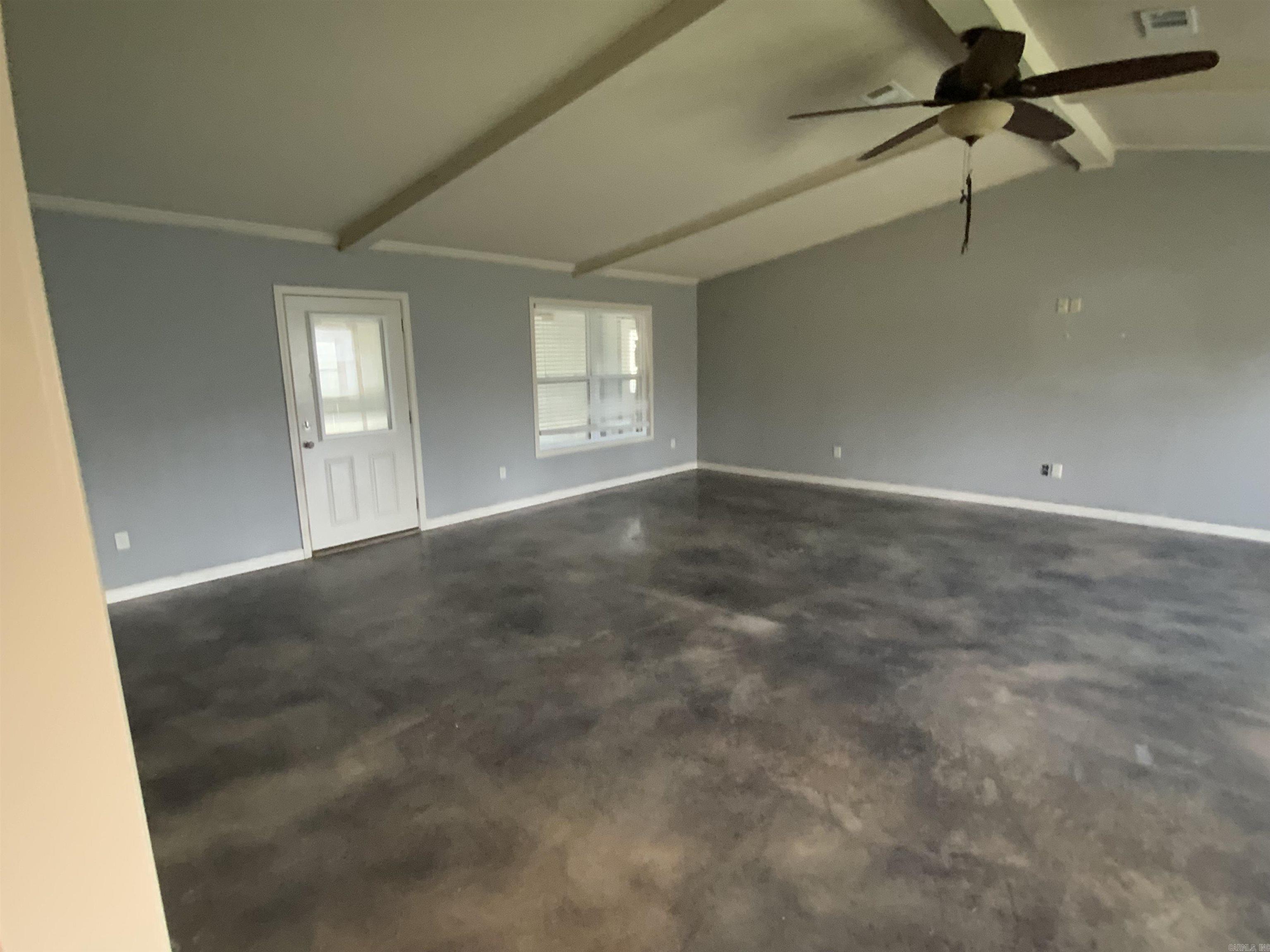 3006 Riverside Dr. Property Photo 24