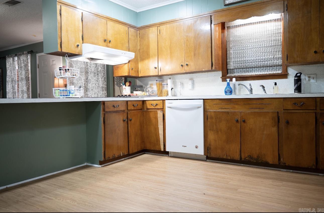 1004 S Evans Road Property Photo 4