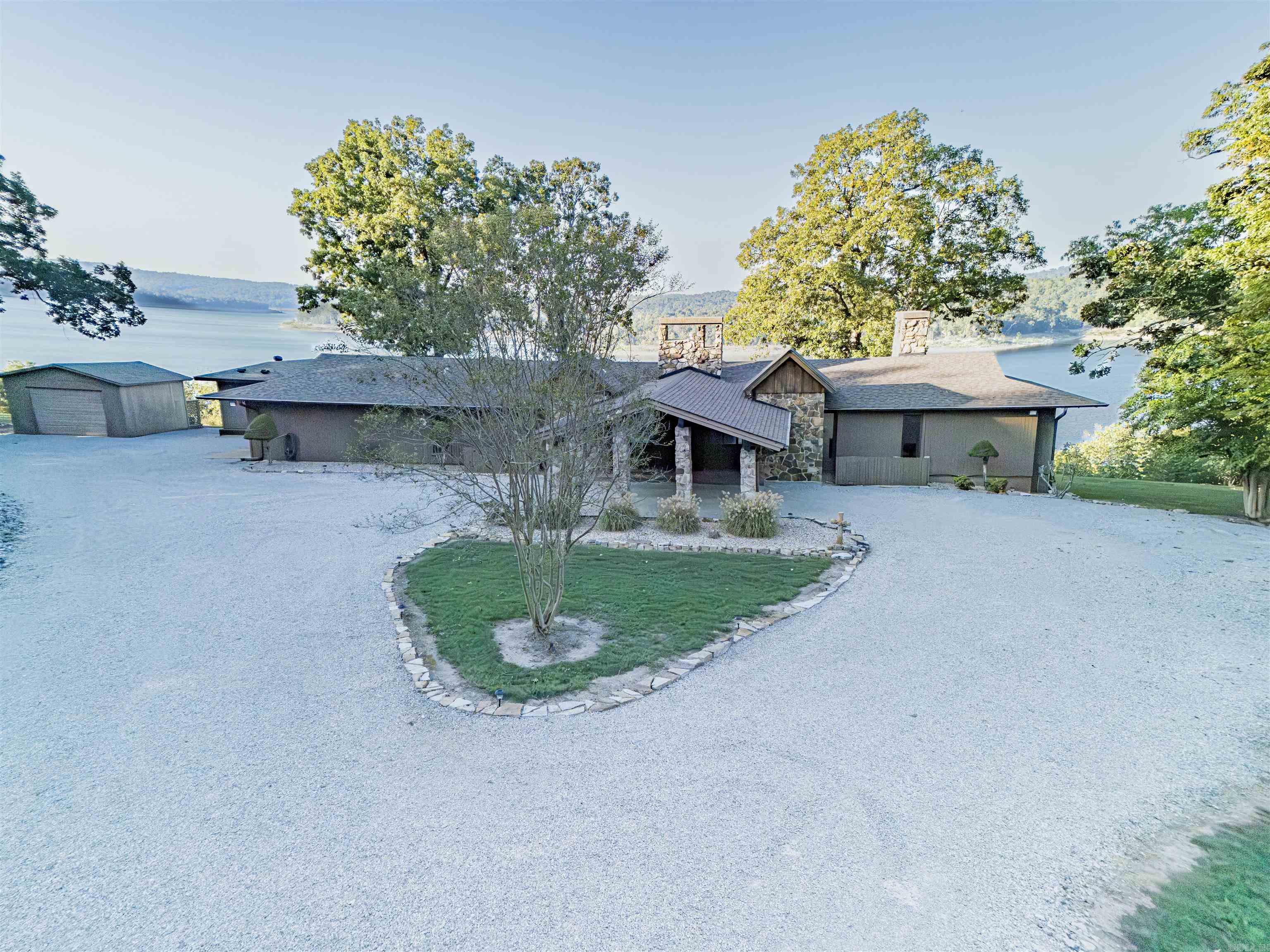 639 Sycamore Springs Circle Property Photo 4