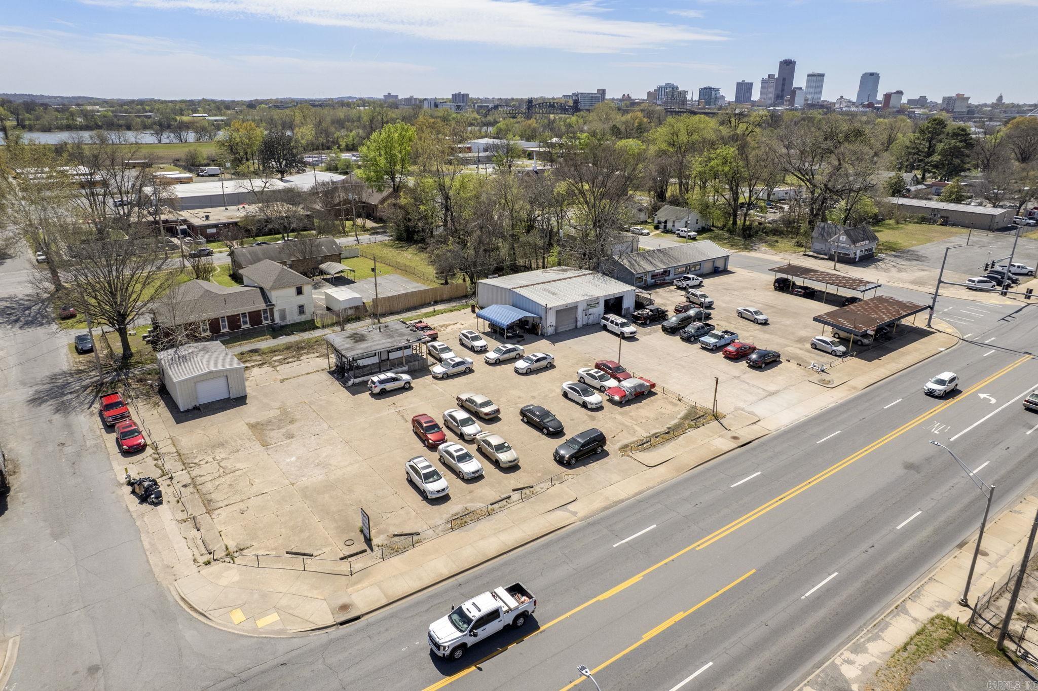 1400 E Broadway Street Property Photo 6
