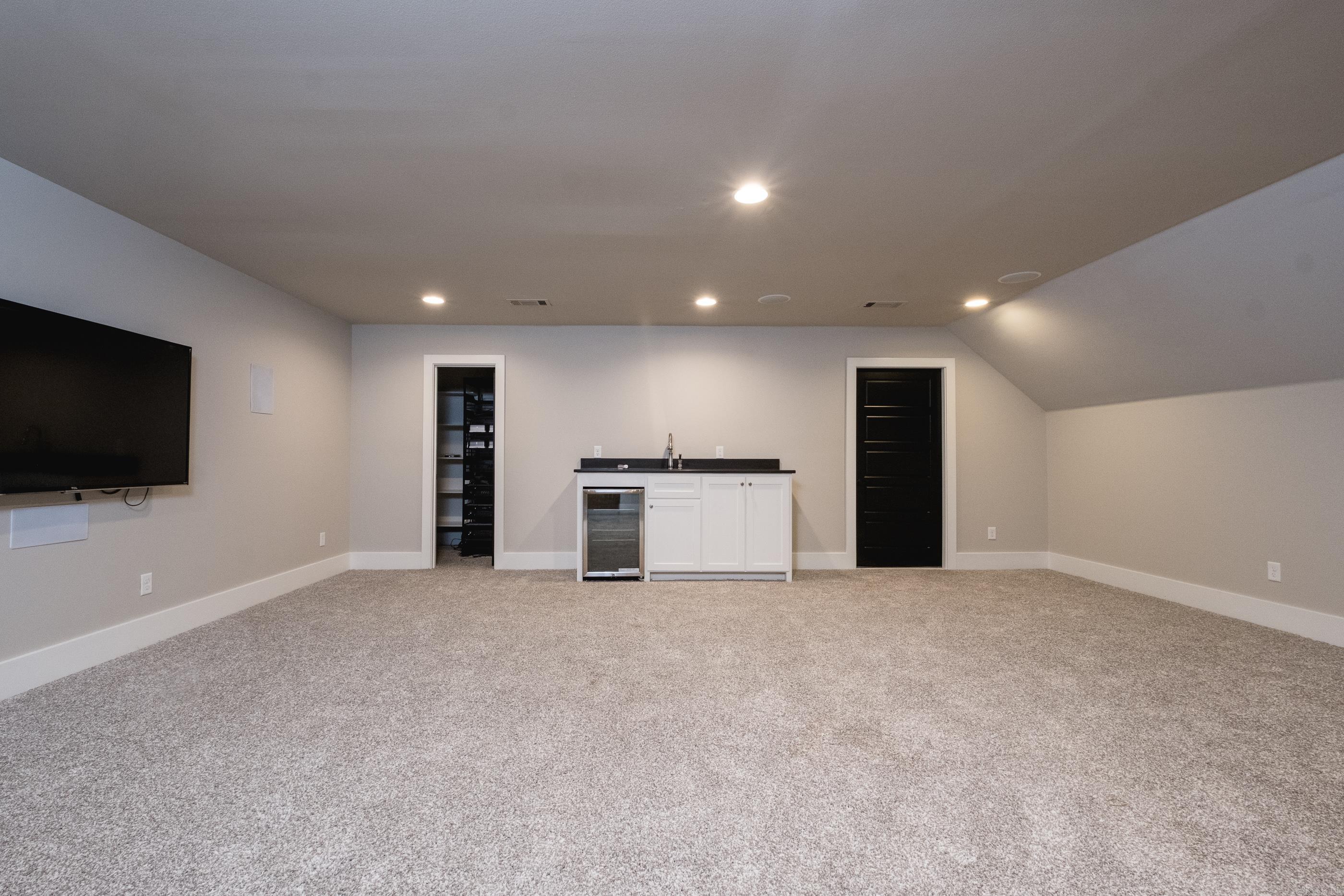 1720 Kellogg Acres Road Property Photo 28