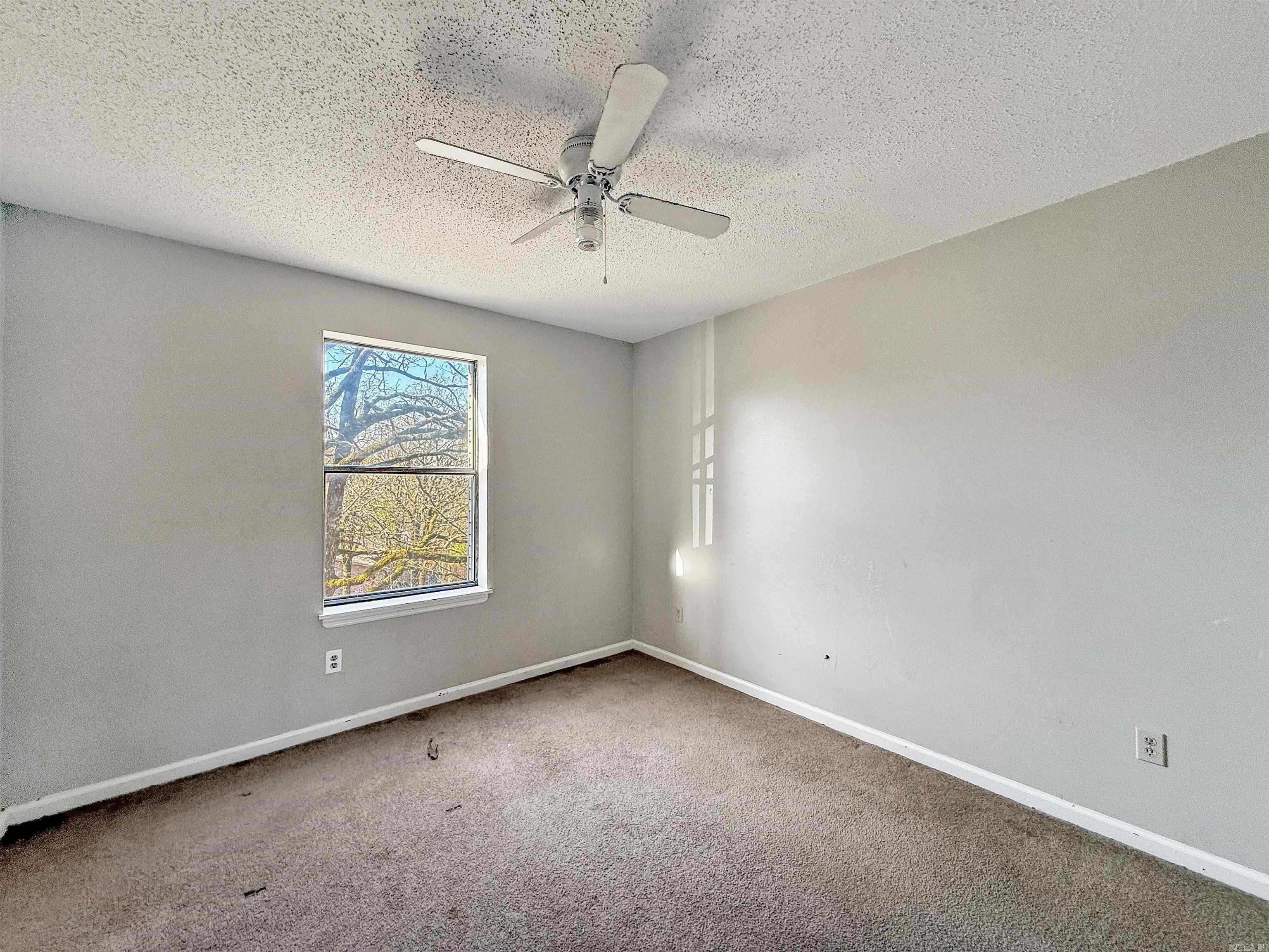 1501 W 58th St Property Photo 14
