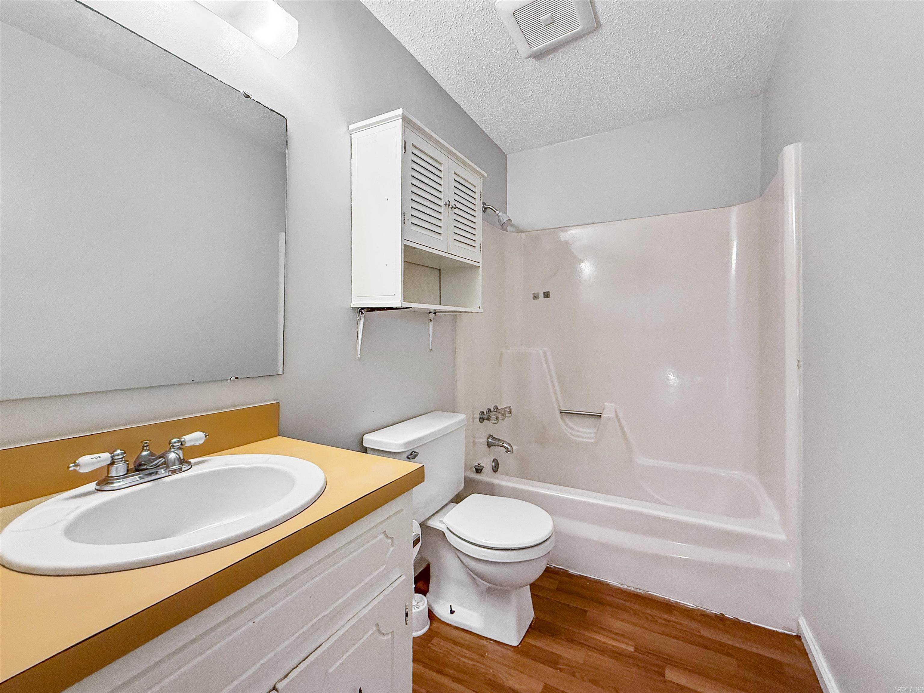 1501 W 58th St Property Photo 15