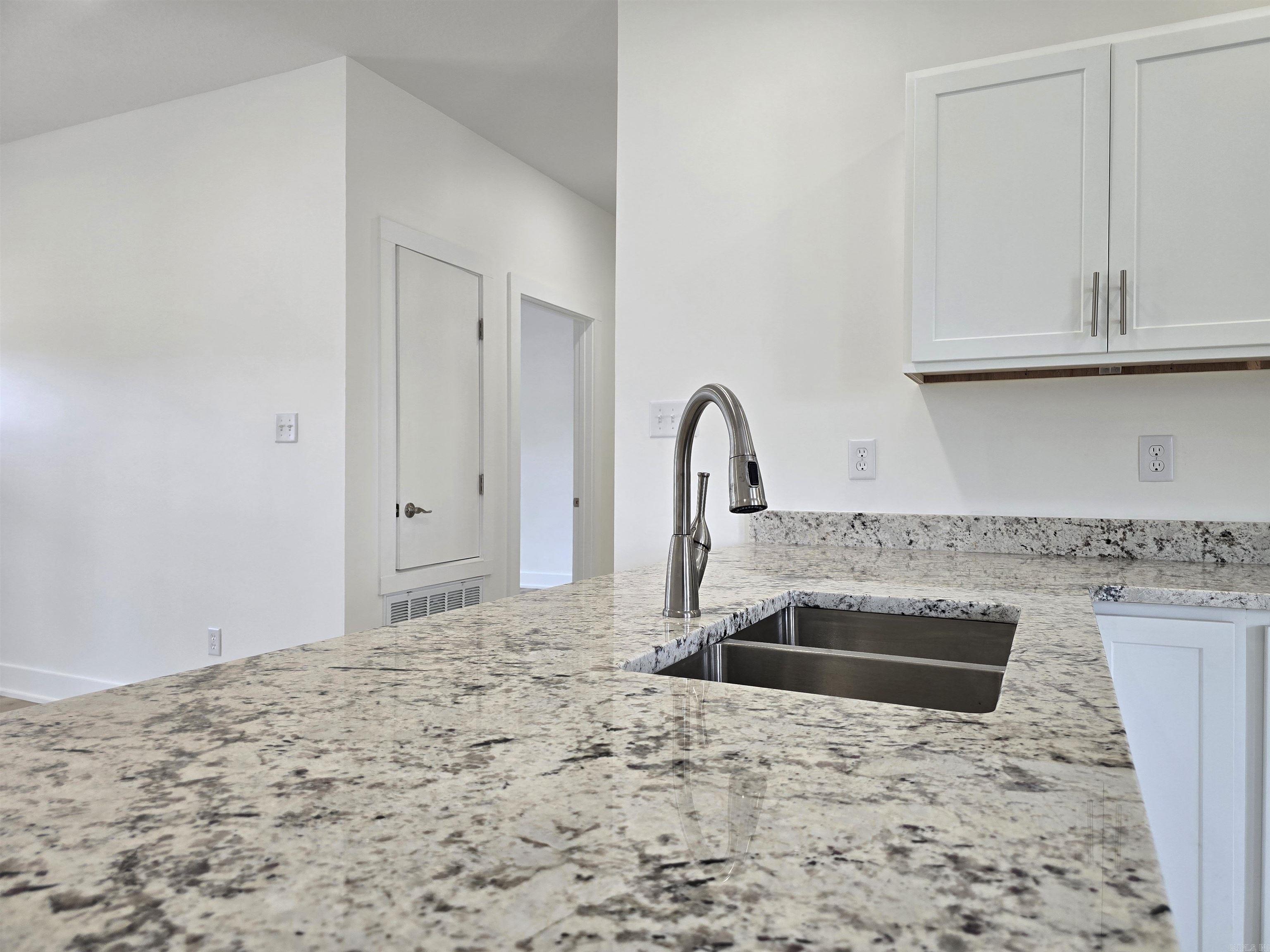 503 9th Street Property Photo 11