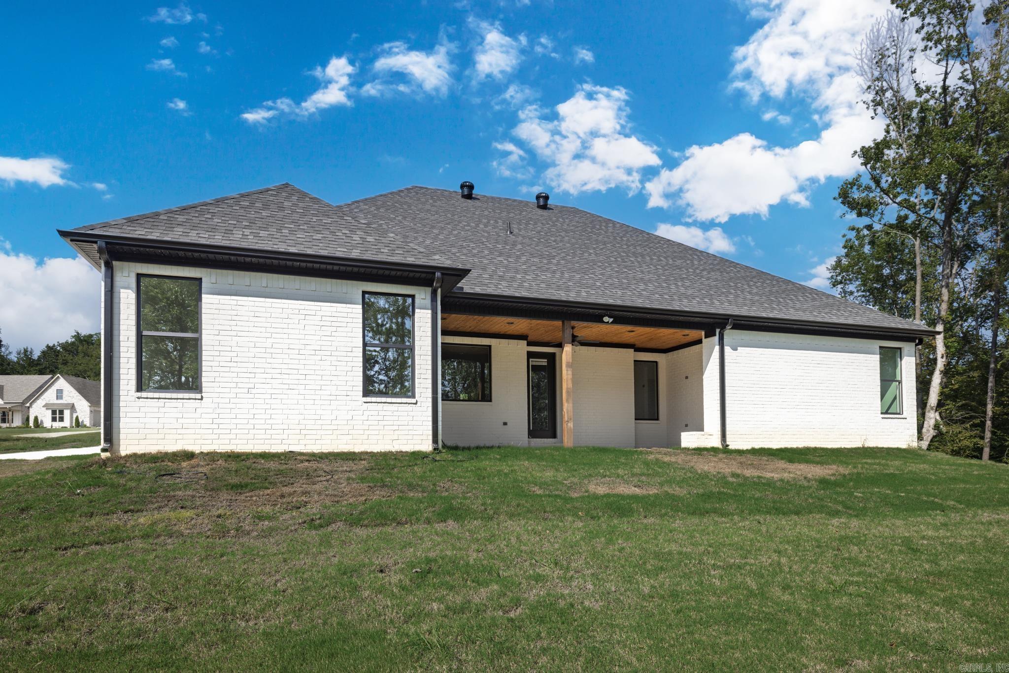 108 Shepherd Loop Drive Property Photo 4