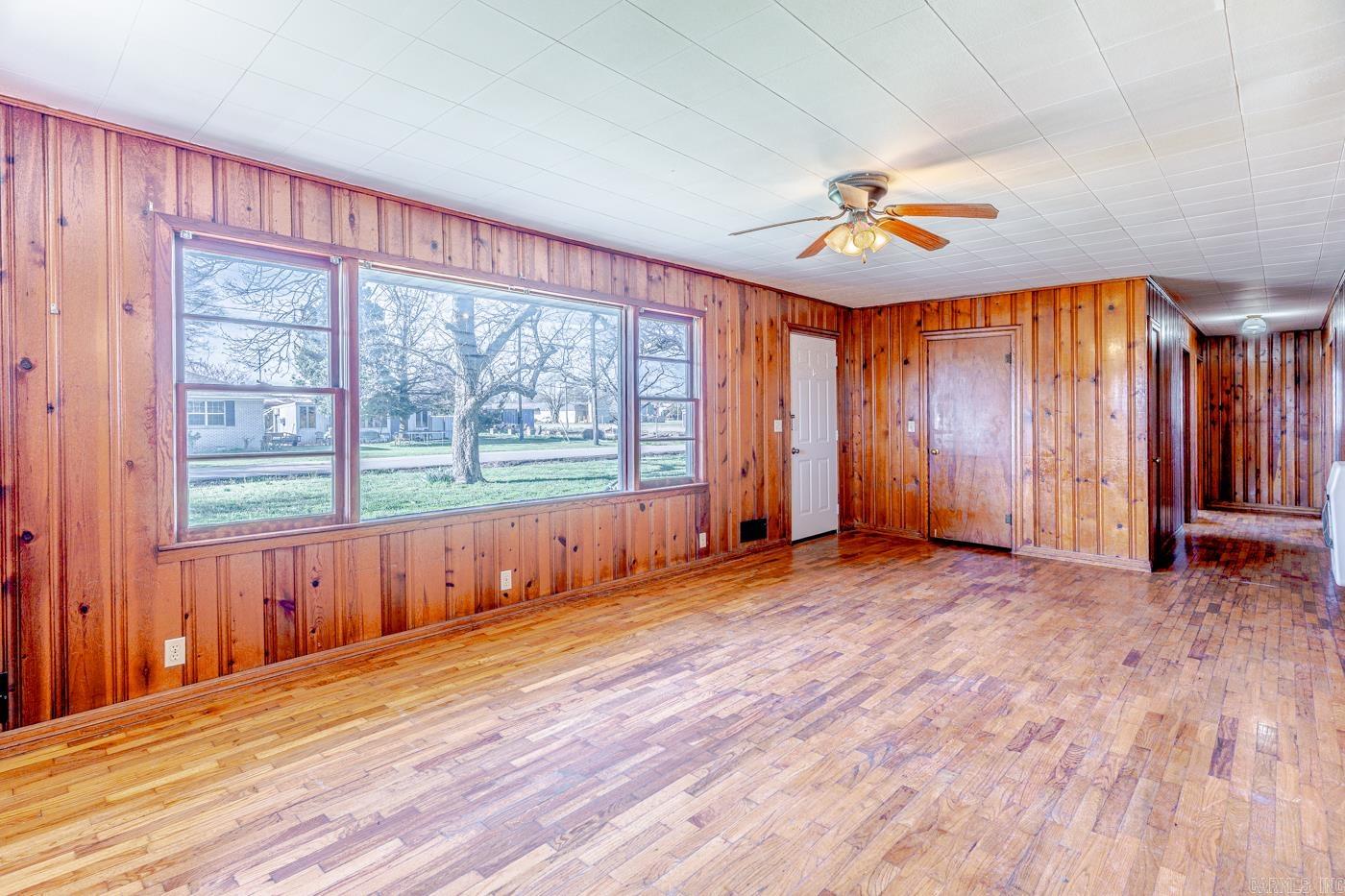 106 E Texie Avenue Property Photo 6