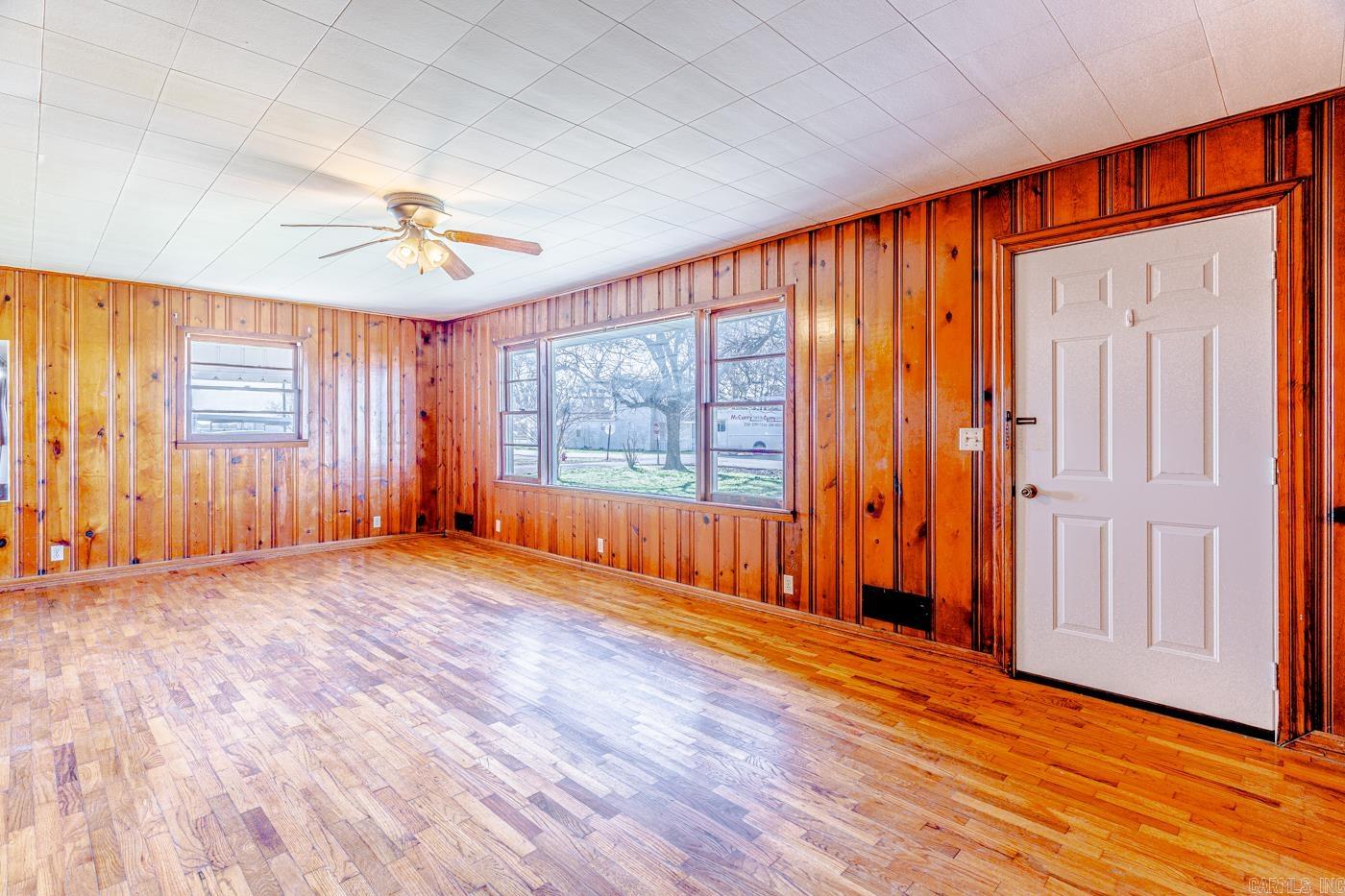 106 E Texie Avenue Property Photo 8