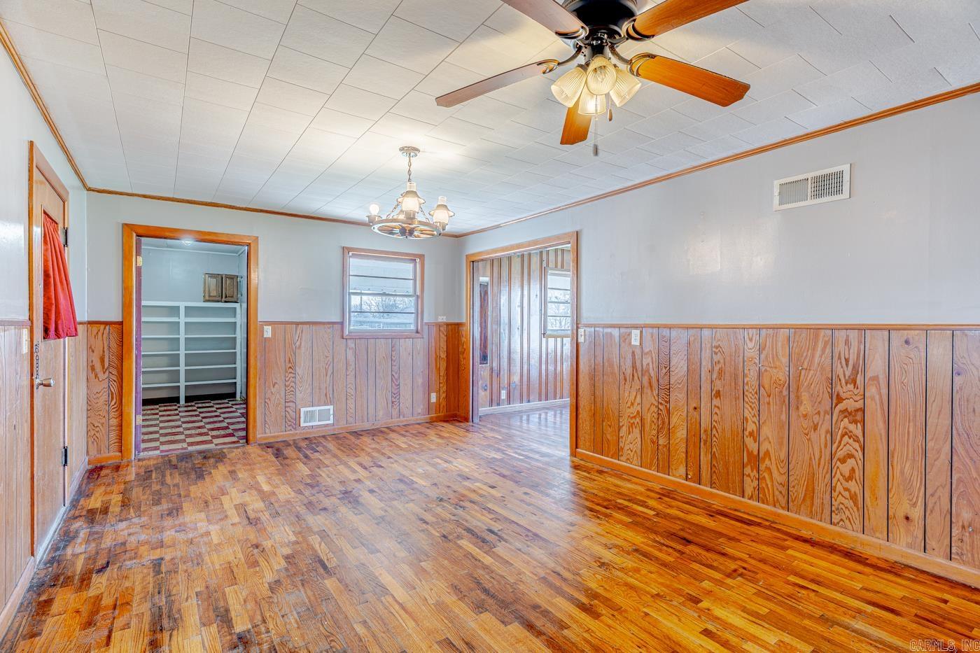 106 E Texie Avenue Property Photo 11
