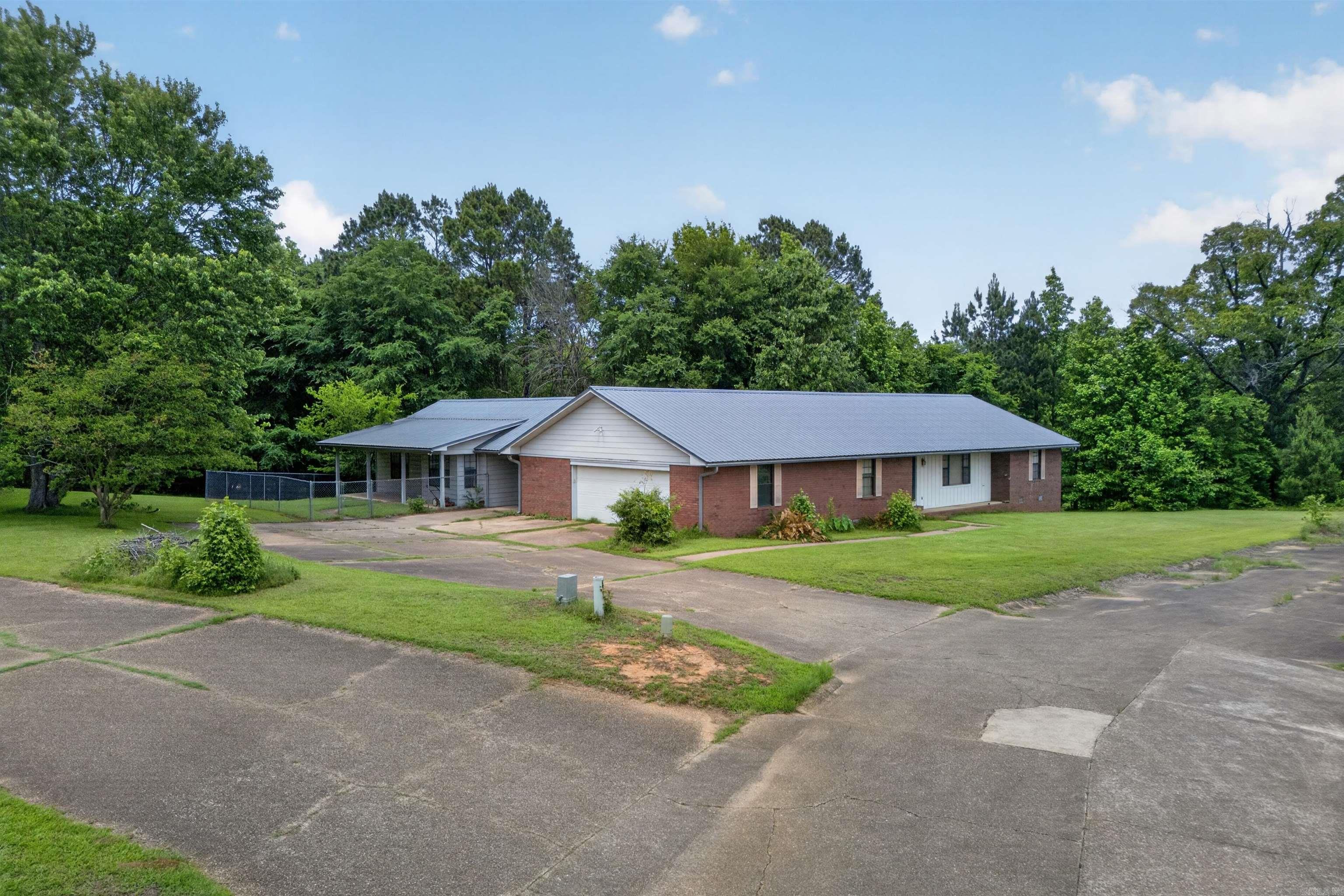 103 Twin Oaks Drive Property Photo 7
