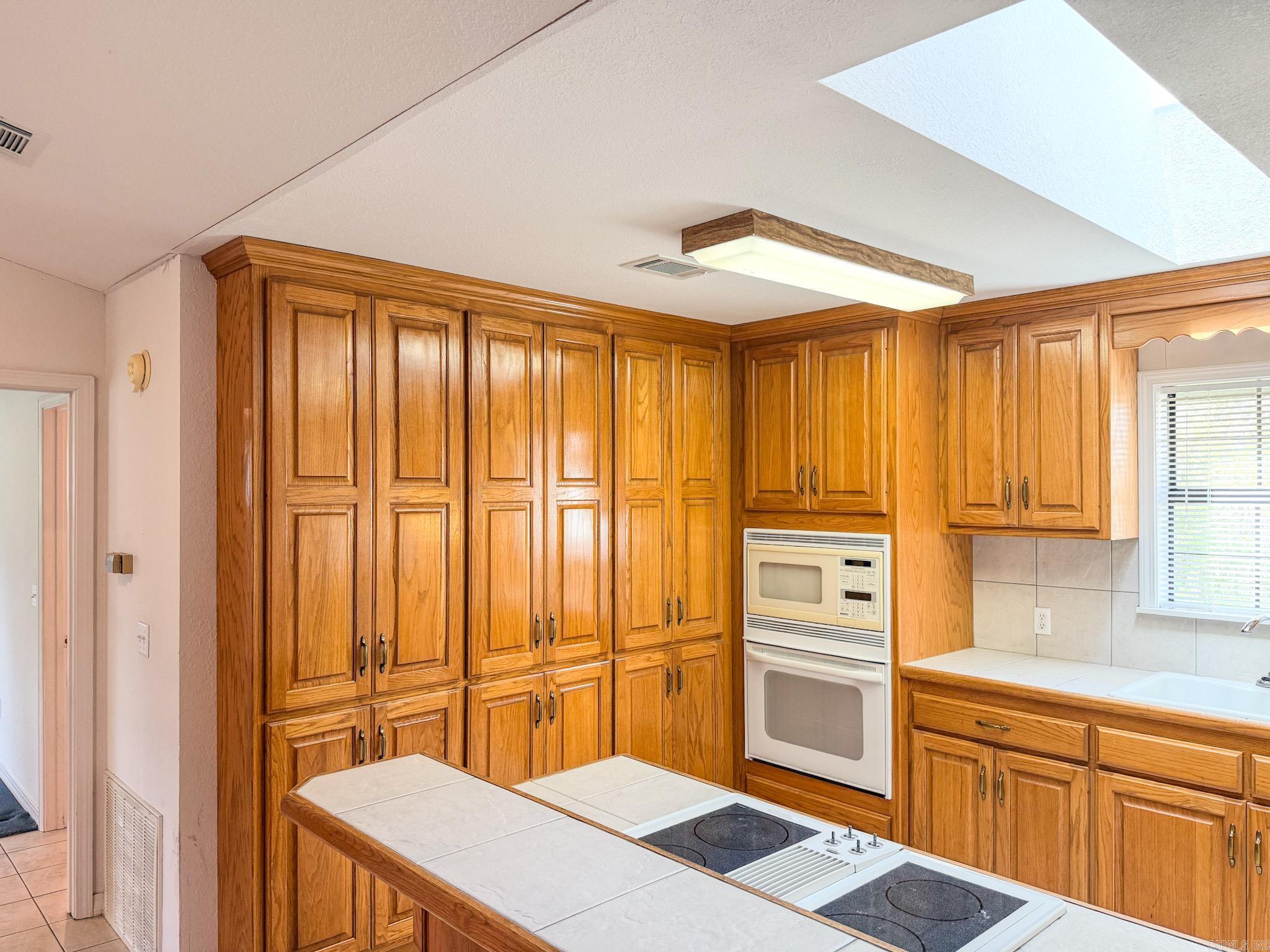 103 Twin Oaks Drive Property Photo 31