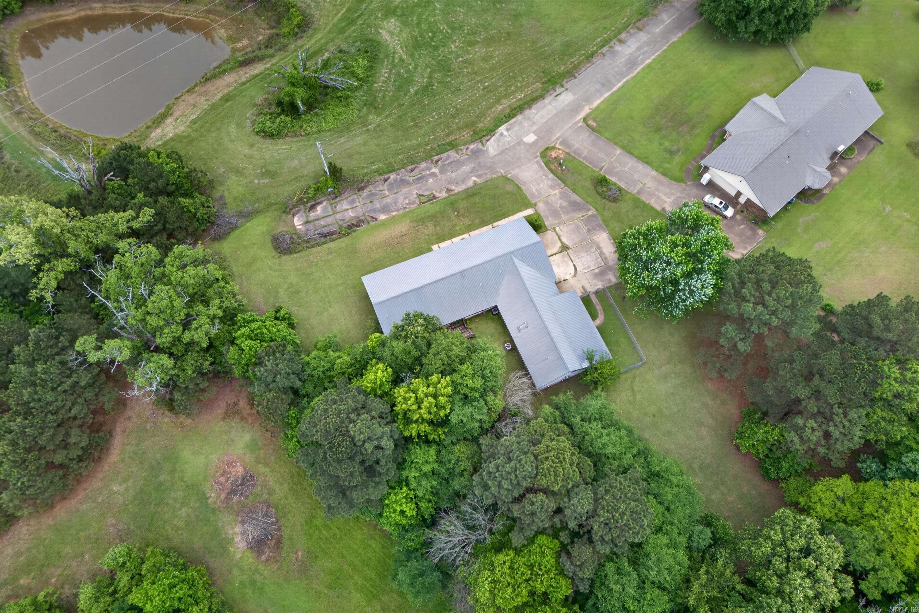 103 Twin Oaks Drive Property Photo 48