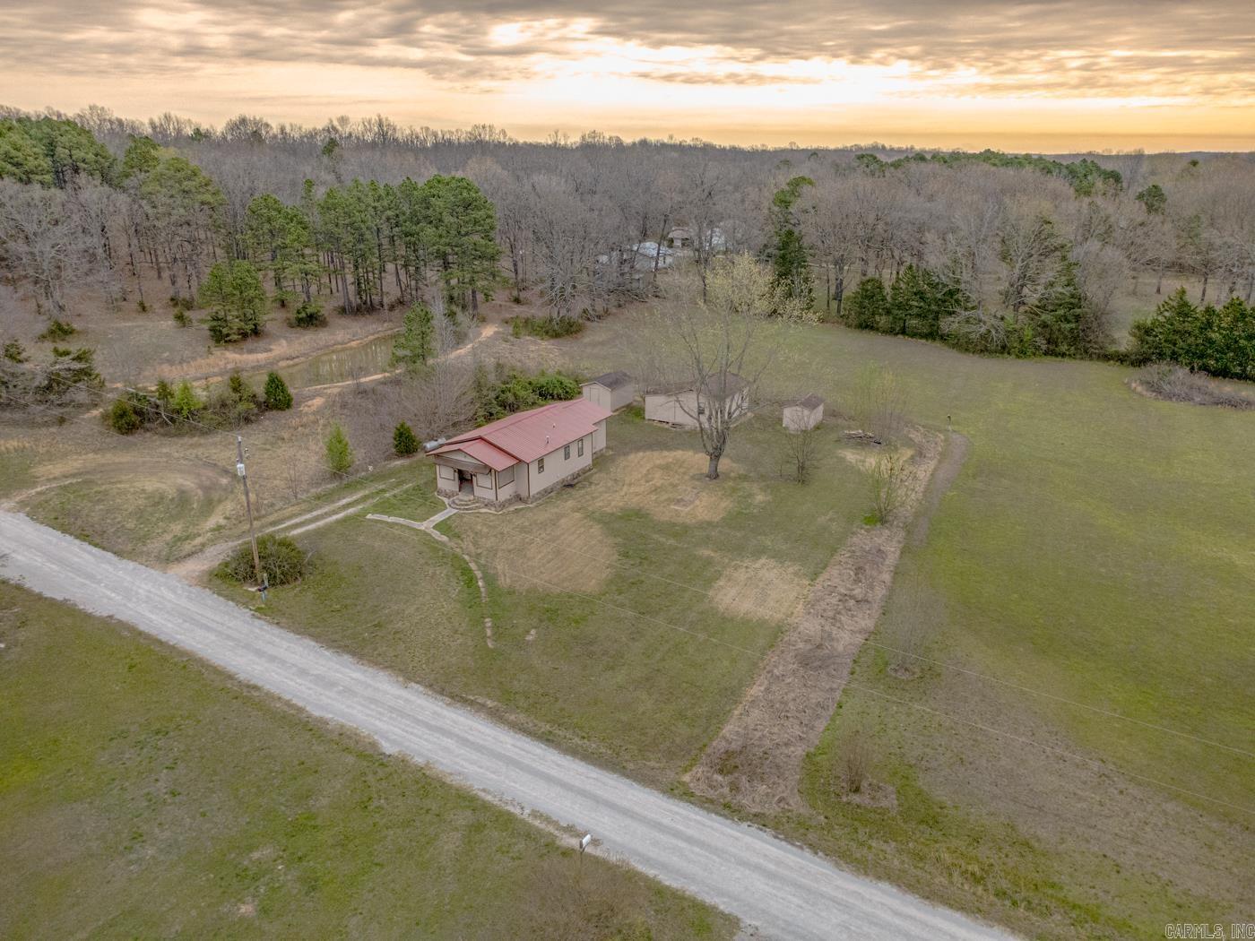 40 Lige Ln Property Photo 2