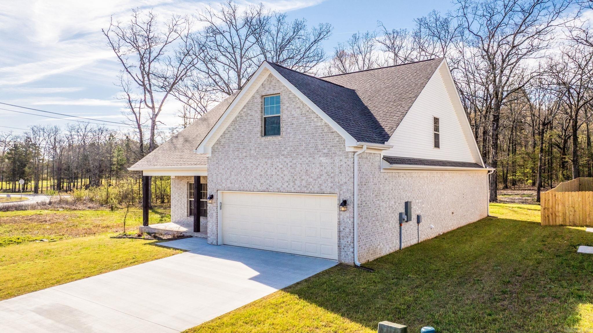 1275 Acuff Lane Property Photo 4