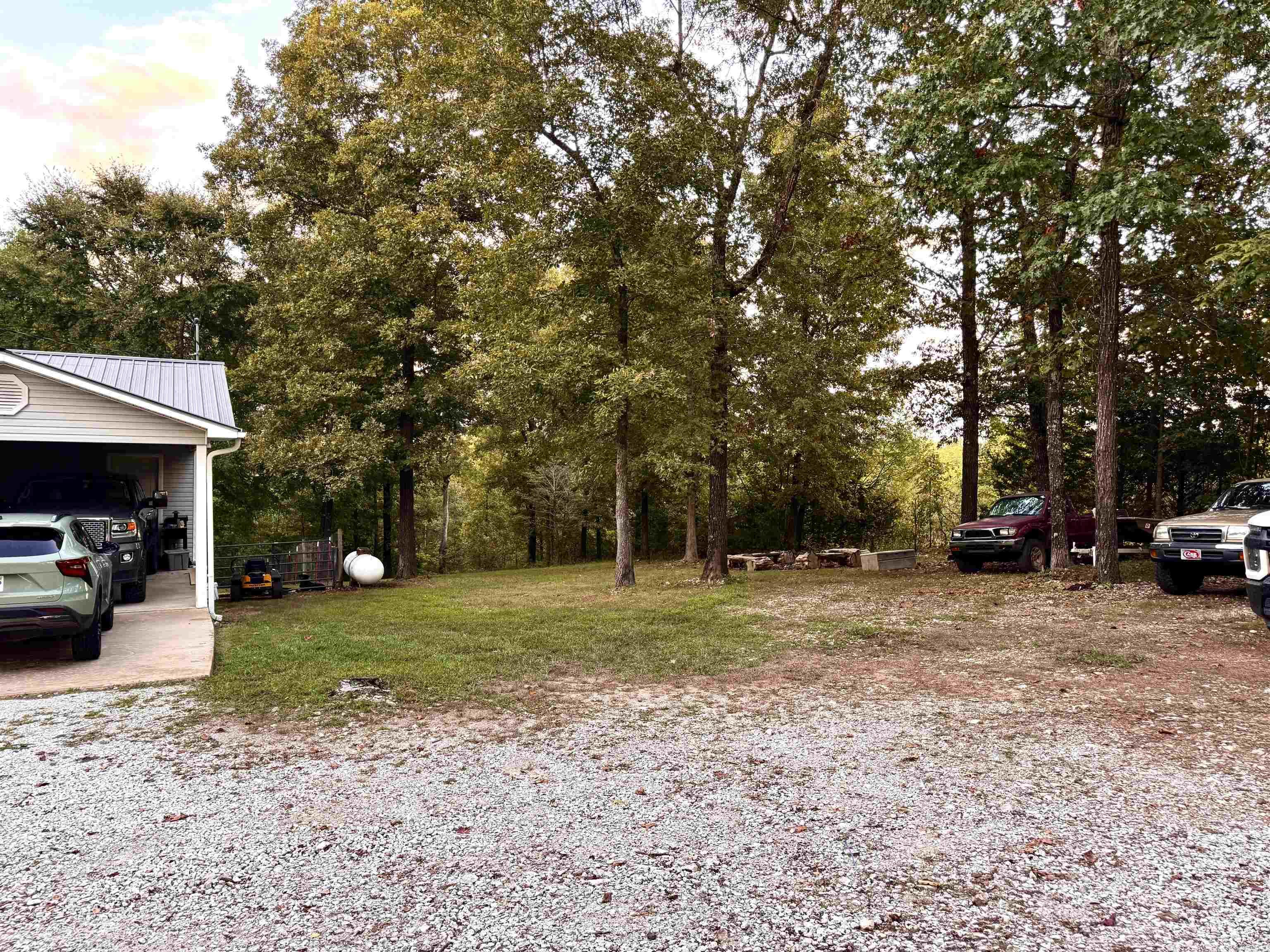 1227 W 74 Highway Property Photo 14