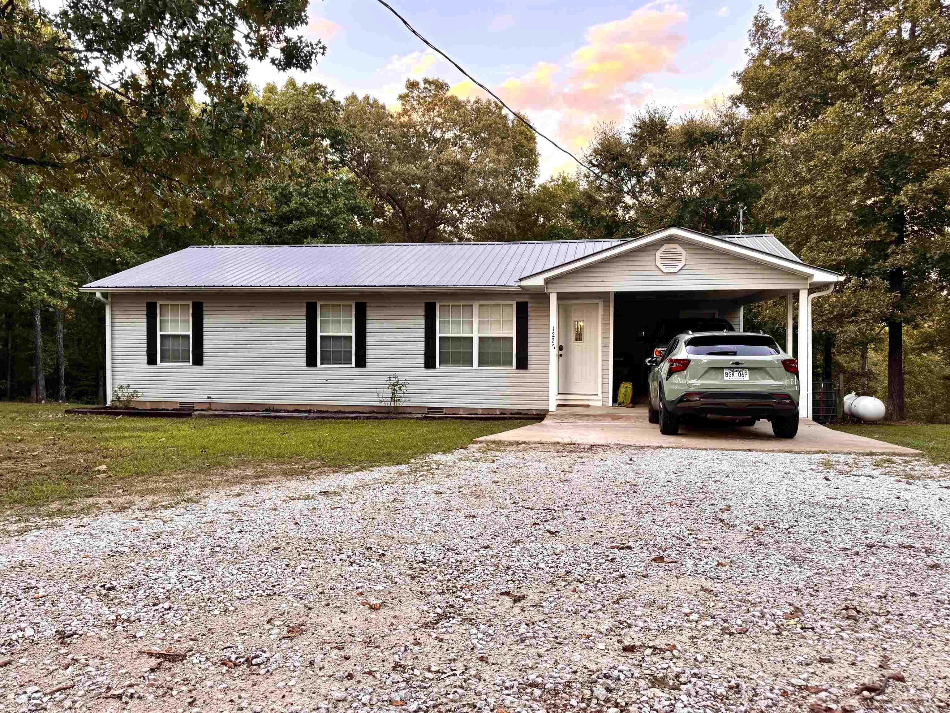 1227 W 74 Highway Property Photo 15