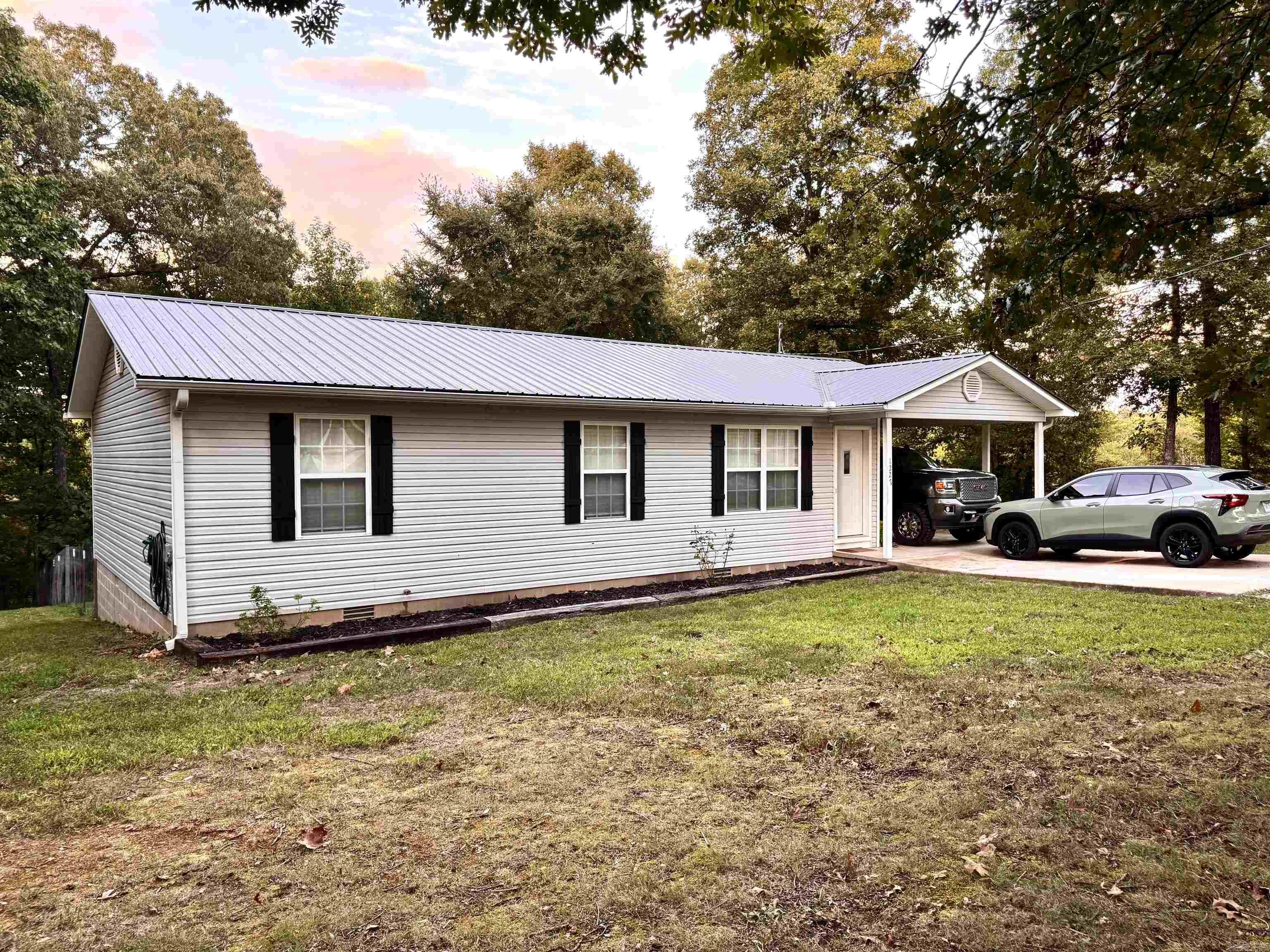 1227 W 74 Highway Property Photo 16
