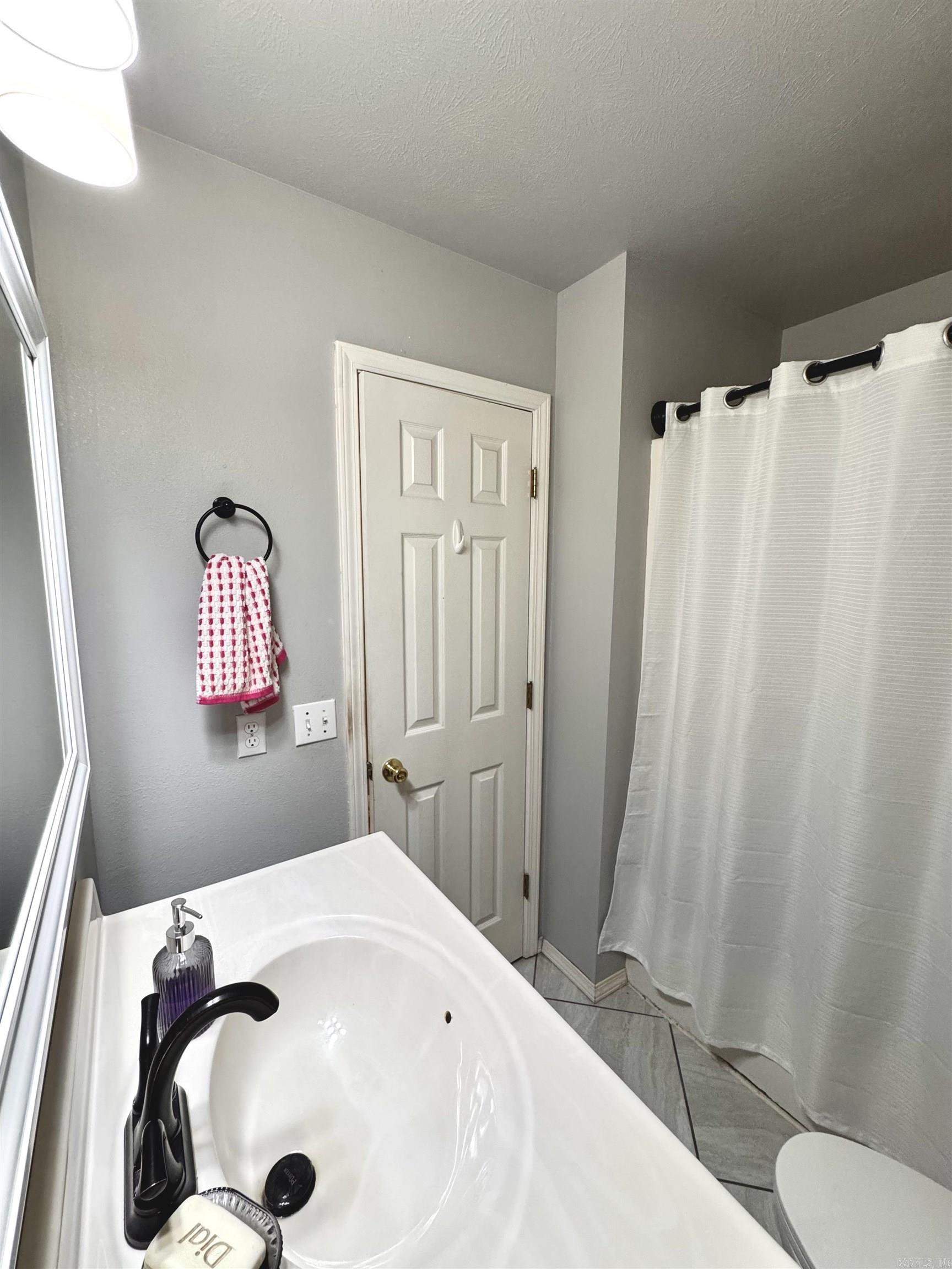1227 W 74 Highway Property Photo 28