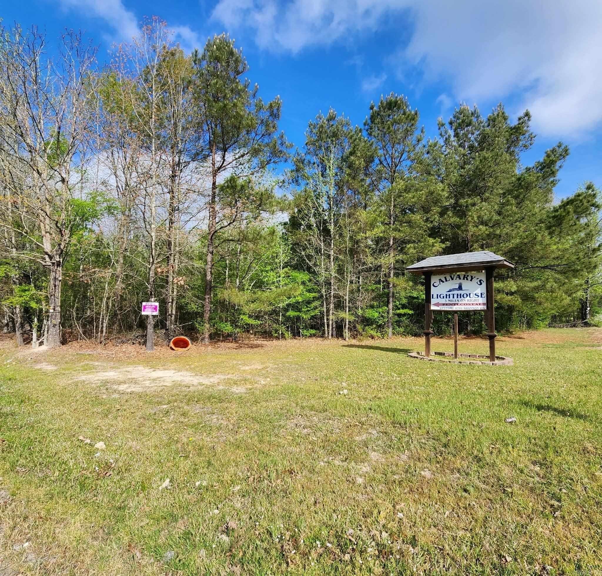 Shannon & Oakwood Property Photo 14
