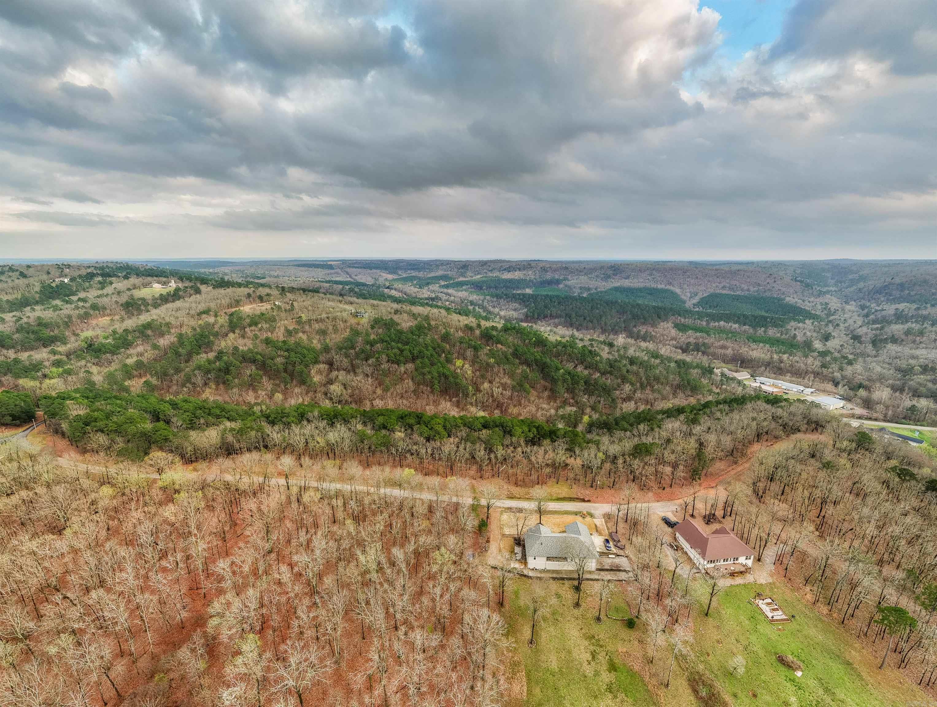 000 Hickory Hill Drive Property Photo 16