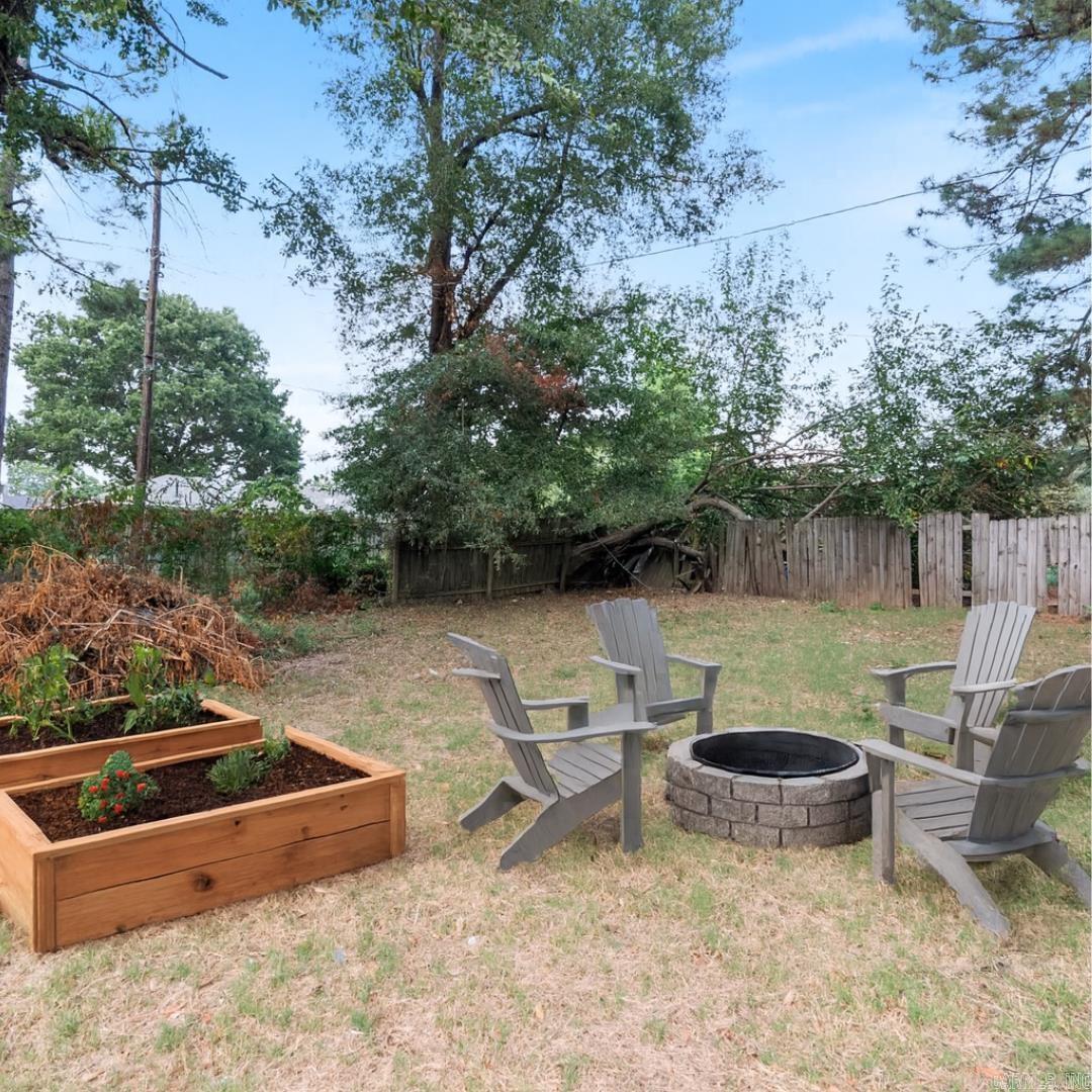 721 Mclain Street Property Photo 7