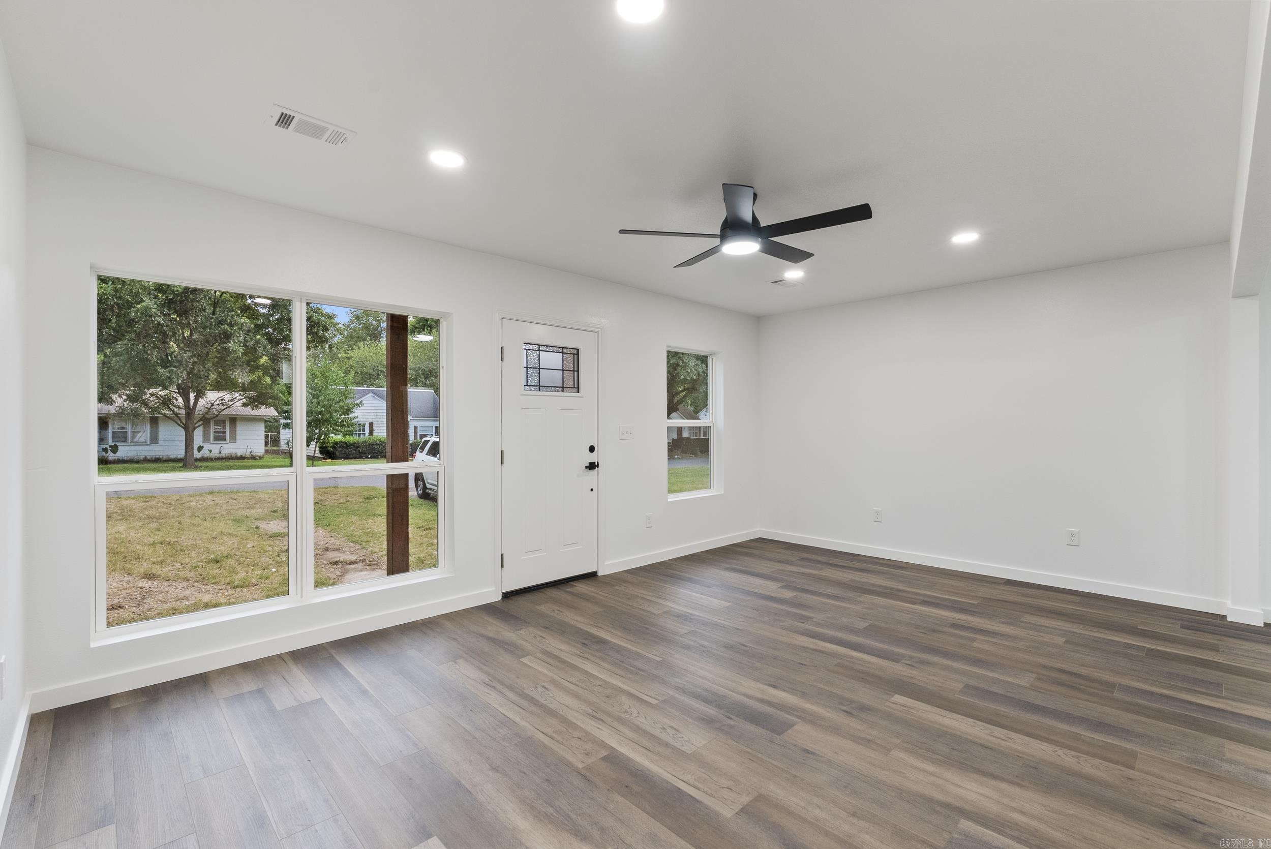 721 Mclain Street Property Photo 12