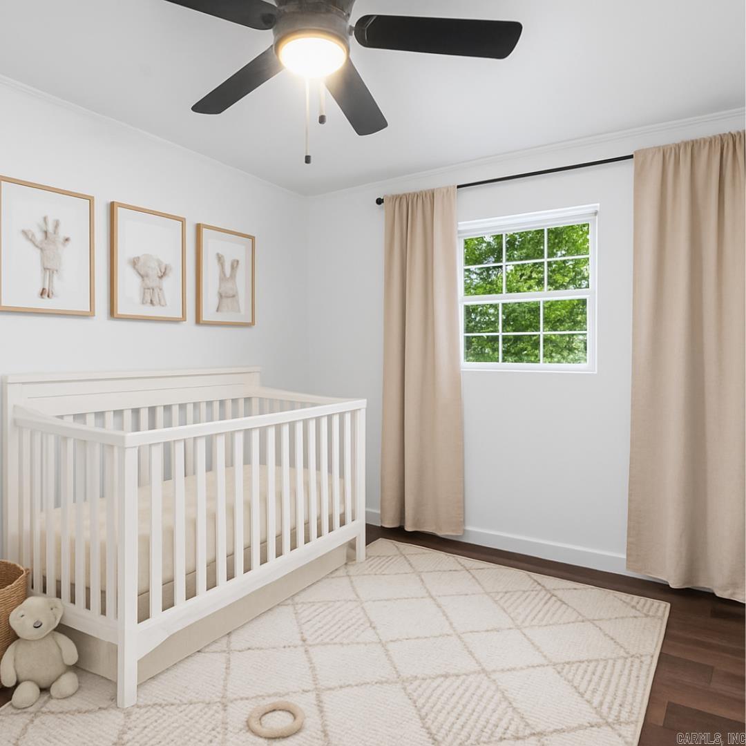 2412 Linwood Street Property Photo 4