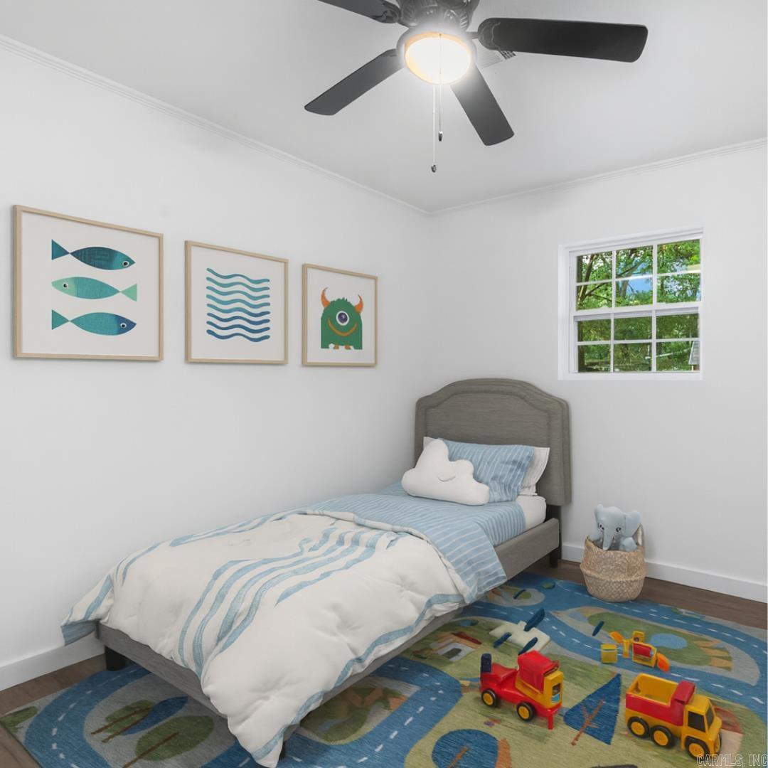 2412 Linwood Street Property Photo 5