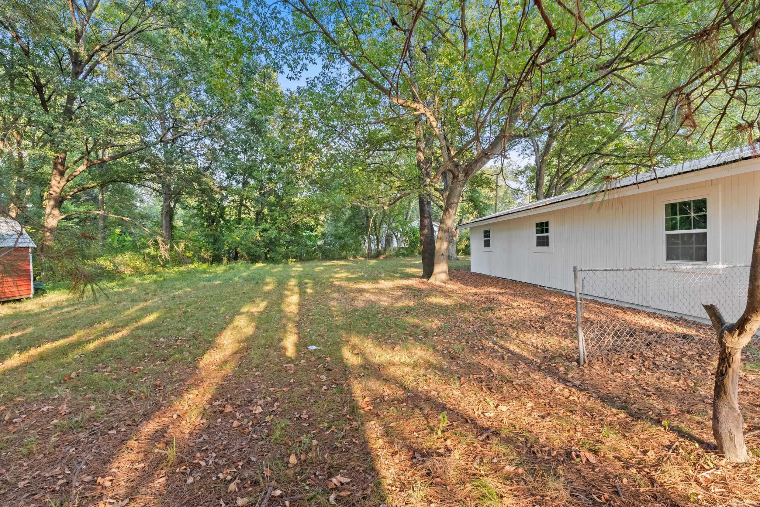 2412 Linwood Street Property Photo 37