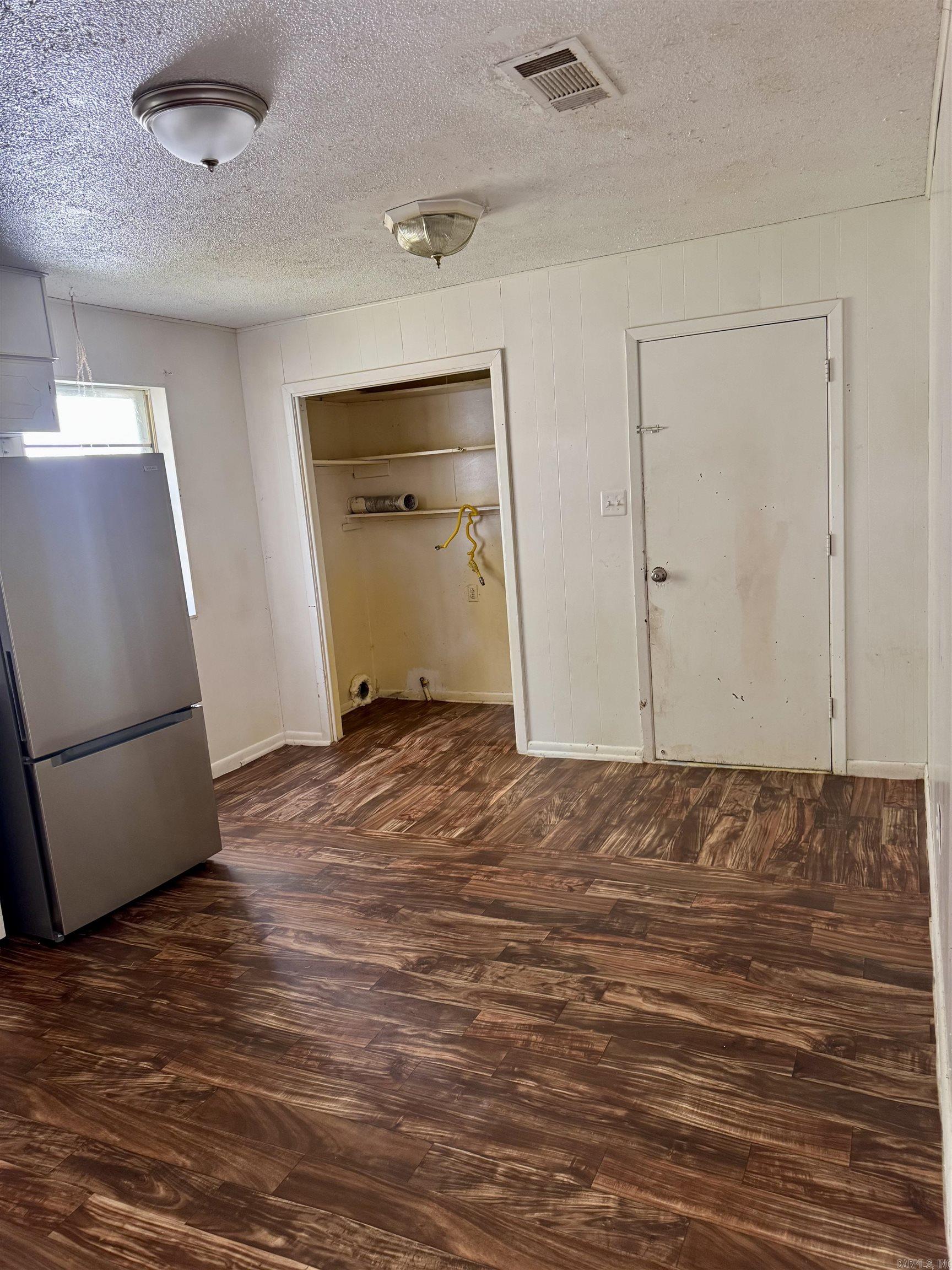 1321 W 57th Street Property Photo 6