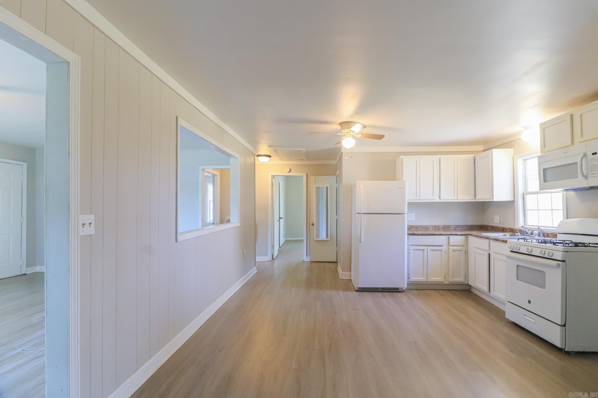 205 E Matthews Street Property Photo 6