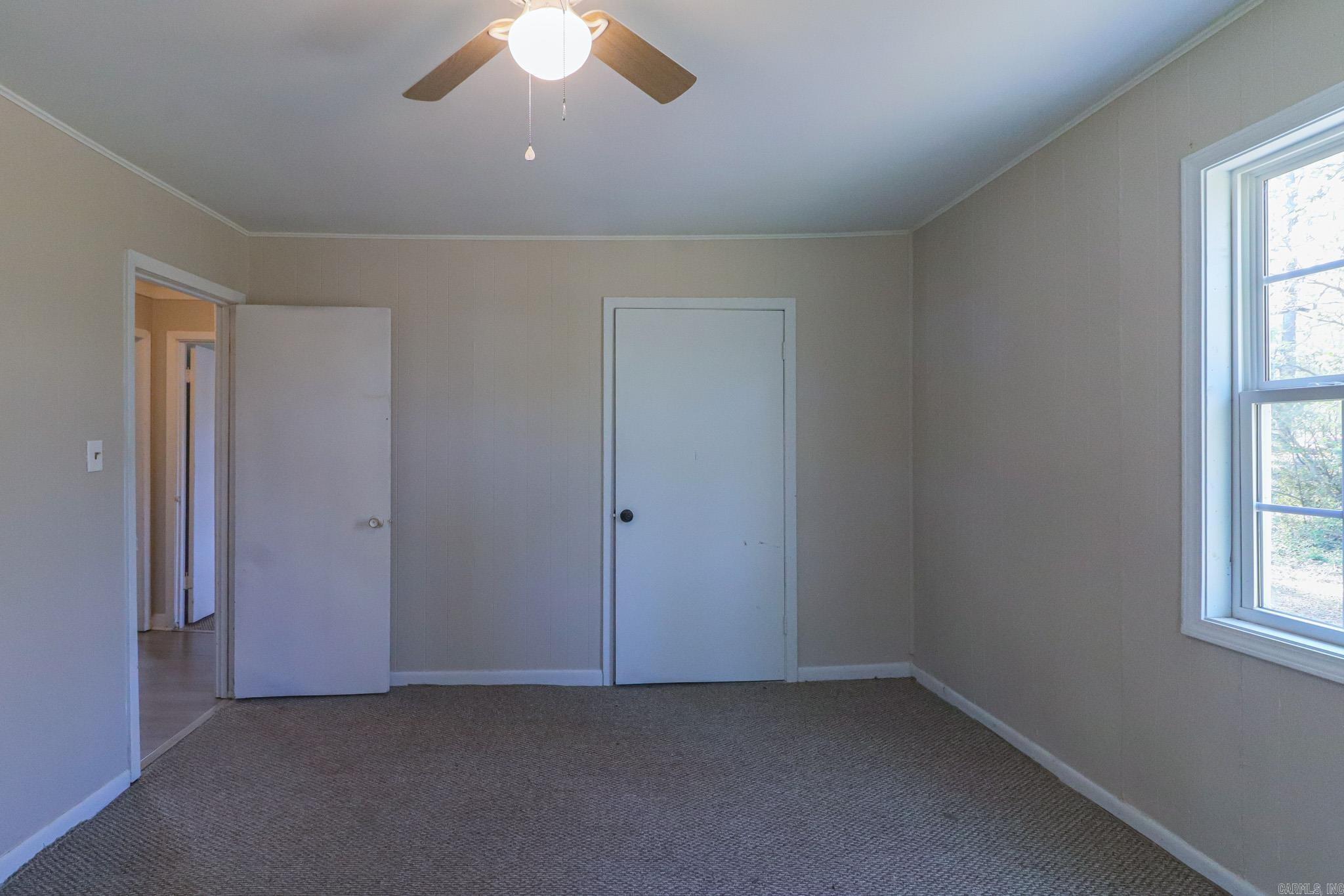 205 E Matthews Street Property Photo 16