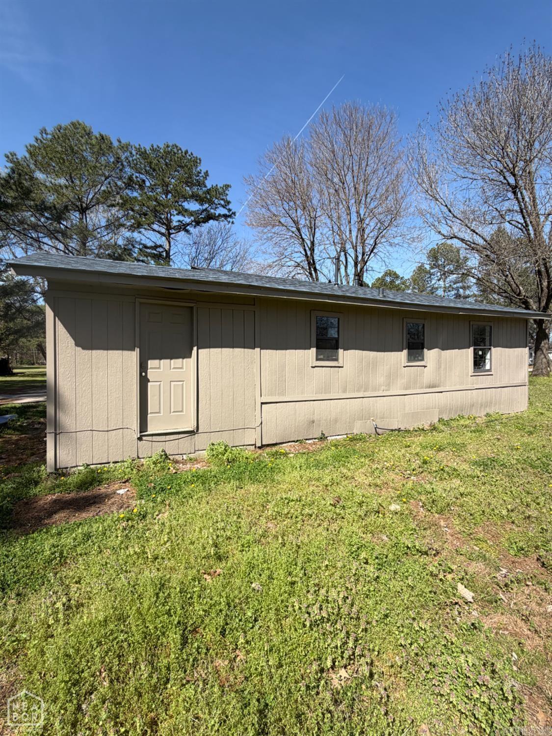 300 B E Matthews Street Property Photo 8